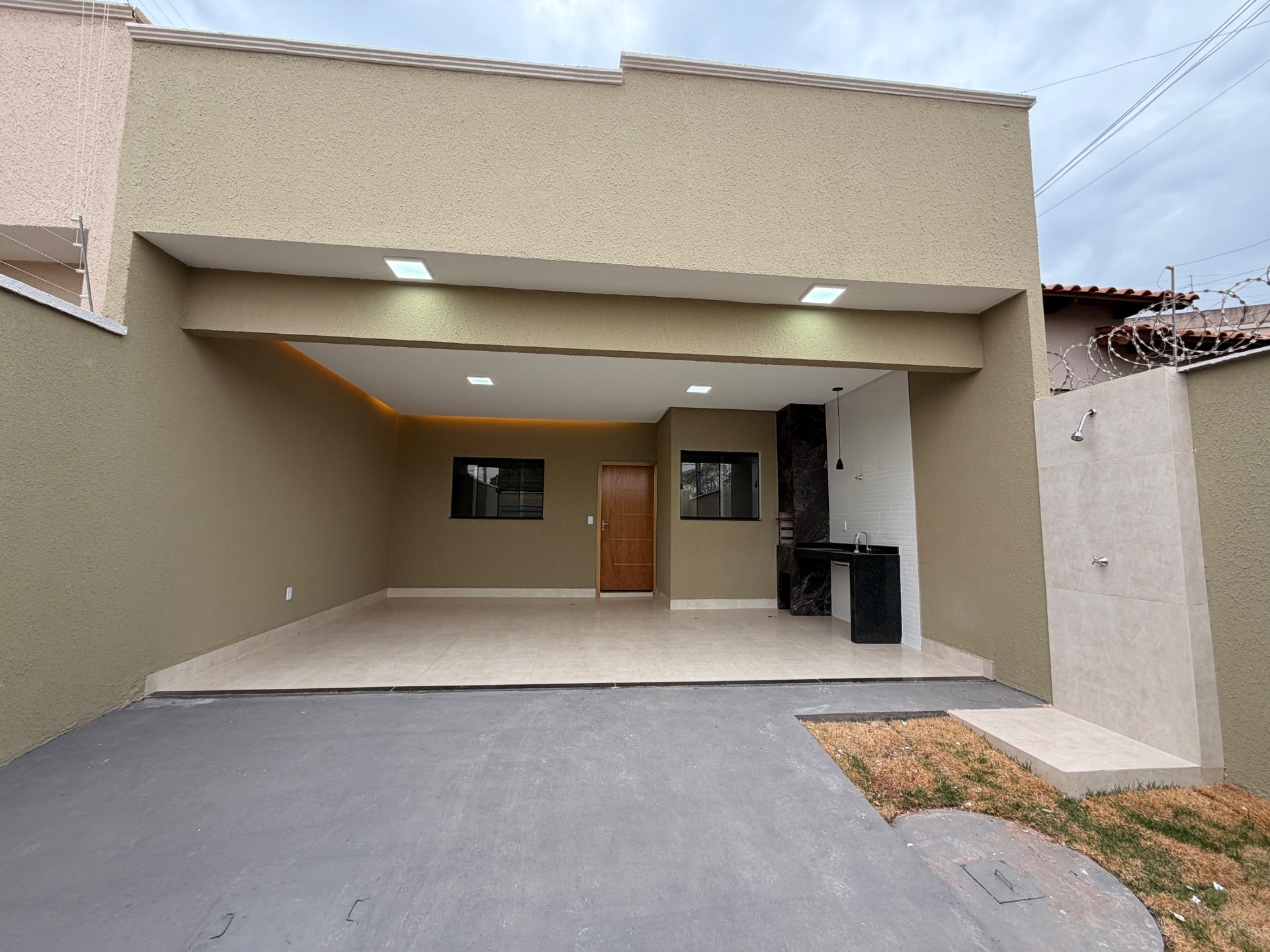 Casa 3 Quartos à Venda no Jardim Ipanema Aparecida de Goiânia