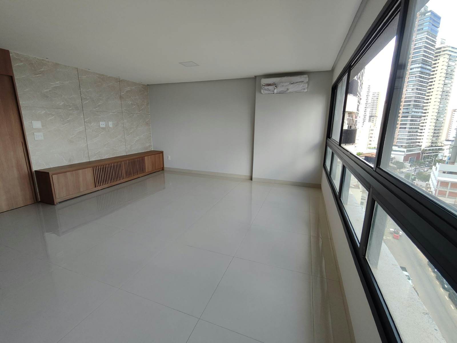 Apartamento 120m² 3 suítes plenas, marcenaria completa no Marista