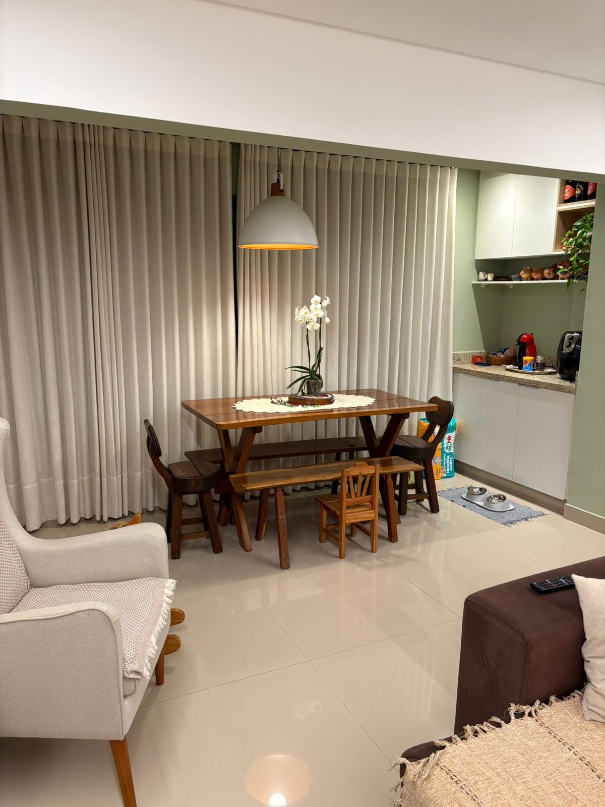 FLOW RESIDENCE
