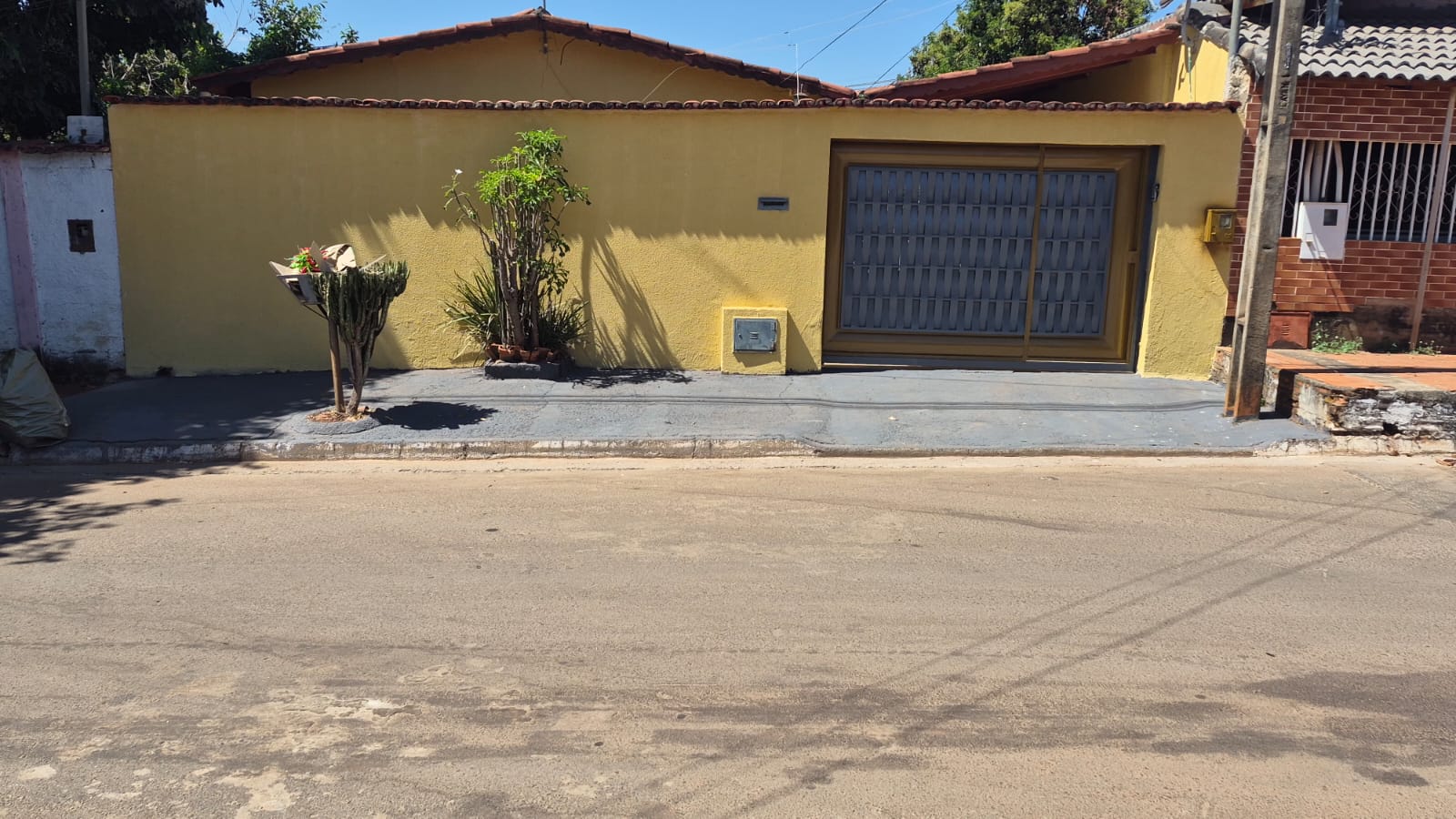 Casa Ampla na região Noroeste com Barracão no Fundo