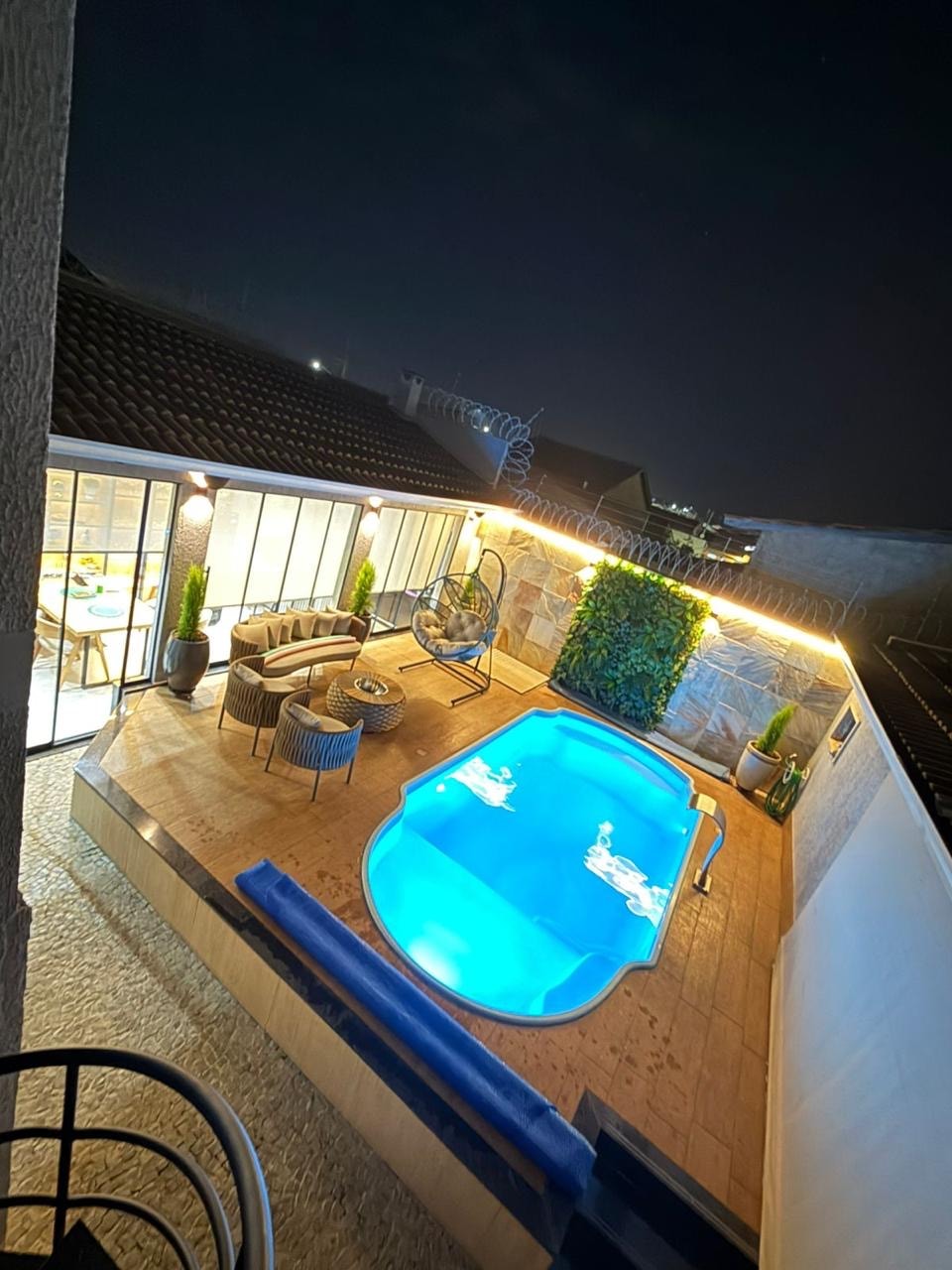 CASA 4 QUARTOS, 3 SUÍTES PLENAS JARDIM IMPANEMA - GOIÂNIA