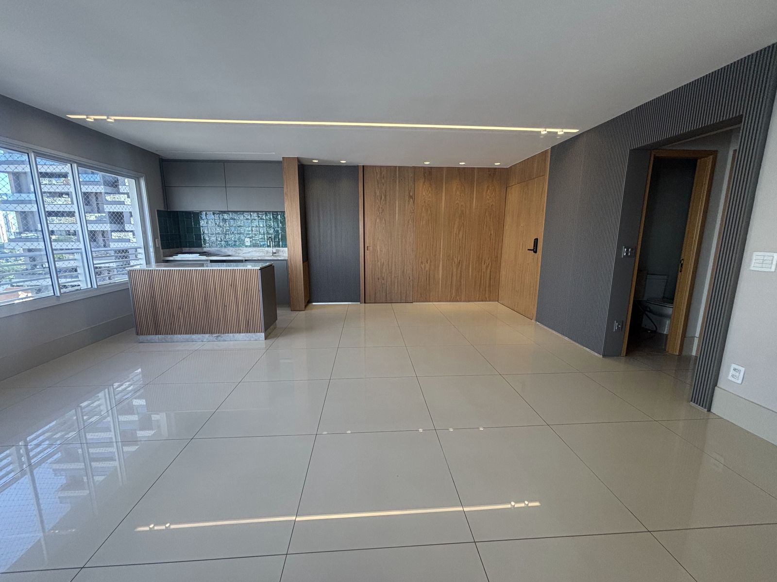 Apartamento 3 Suítes 153m² Nascente, andar alto 3 Vagas – Setor Marista