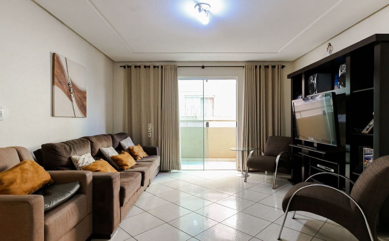 Apartamento à venda no Residencial Mafrata no Setor Sudoeste (divisa com Jd América) em Goiânia