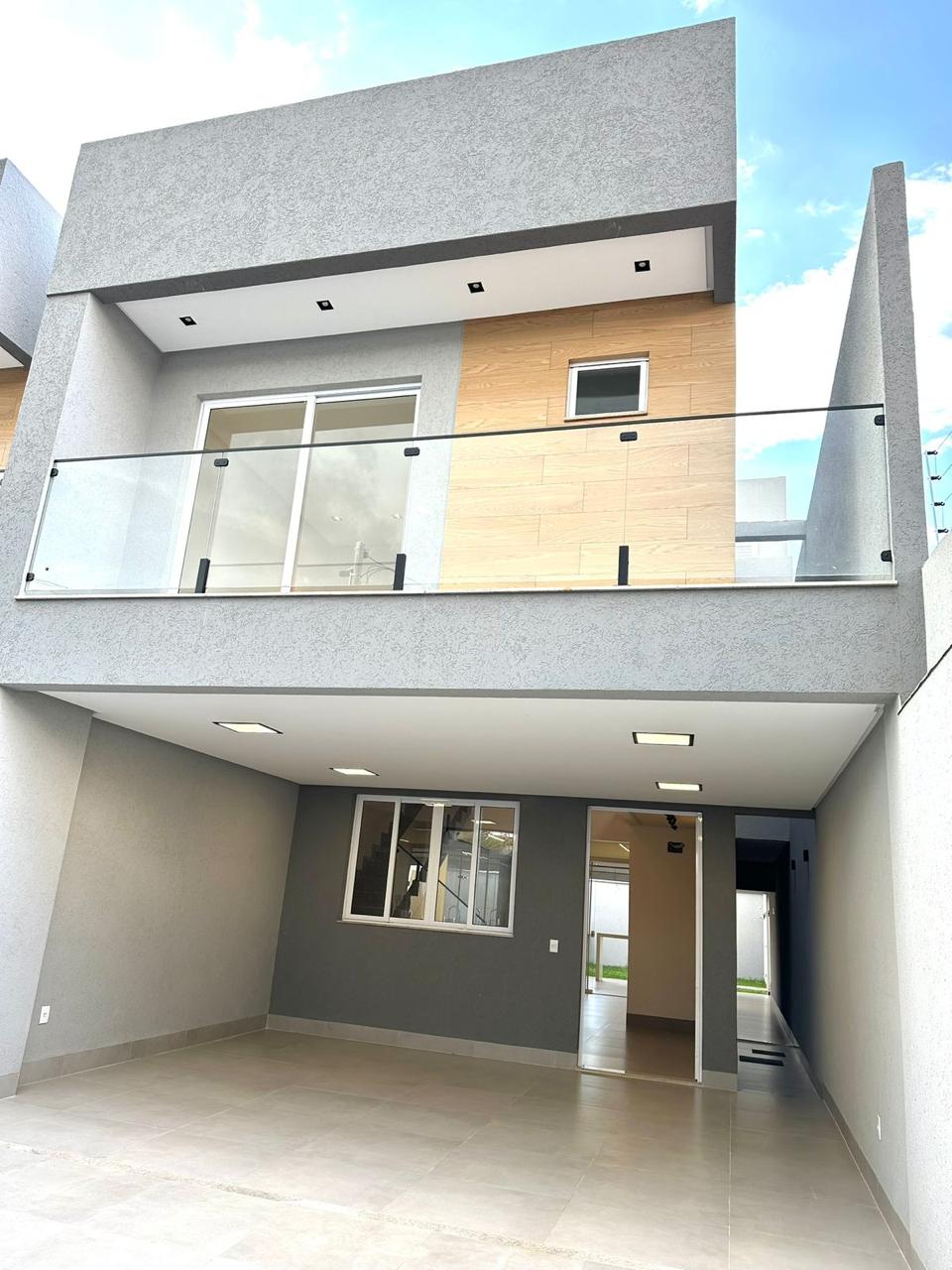 Sobrado à Venda no Setor Sudoeste com 3 Suítes 198m² e 4 Vagas, Setor Sudoeste- Goiânia
