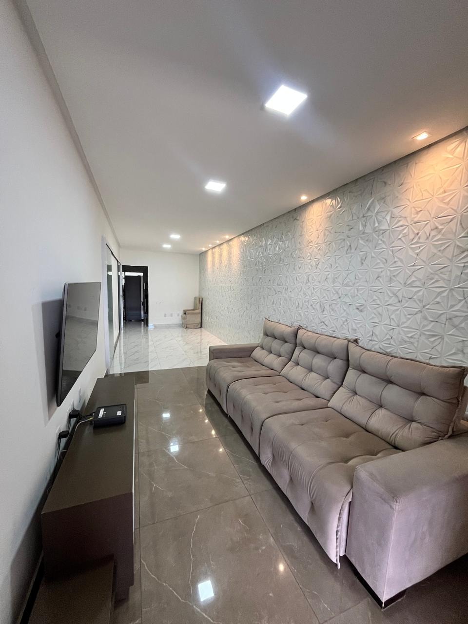 CASA SETOR VILA ALZIRA