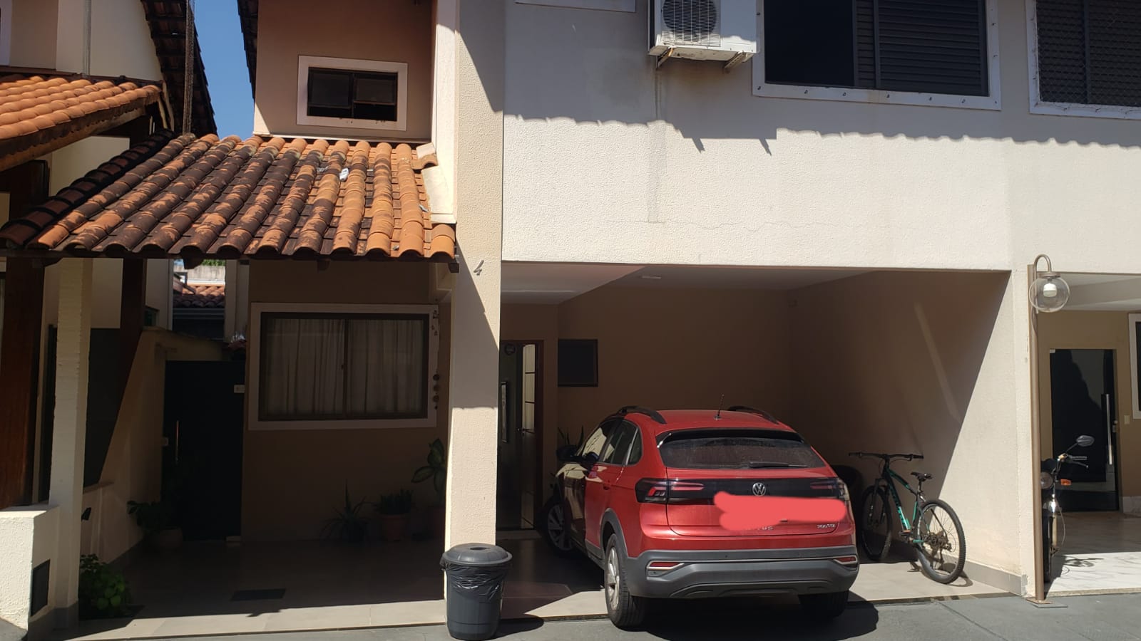 CASA SOBRADO EM CONDOMÍNIO FECHADO