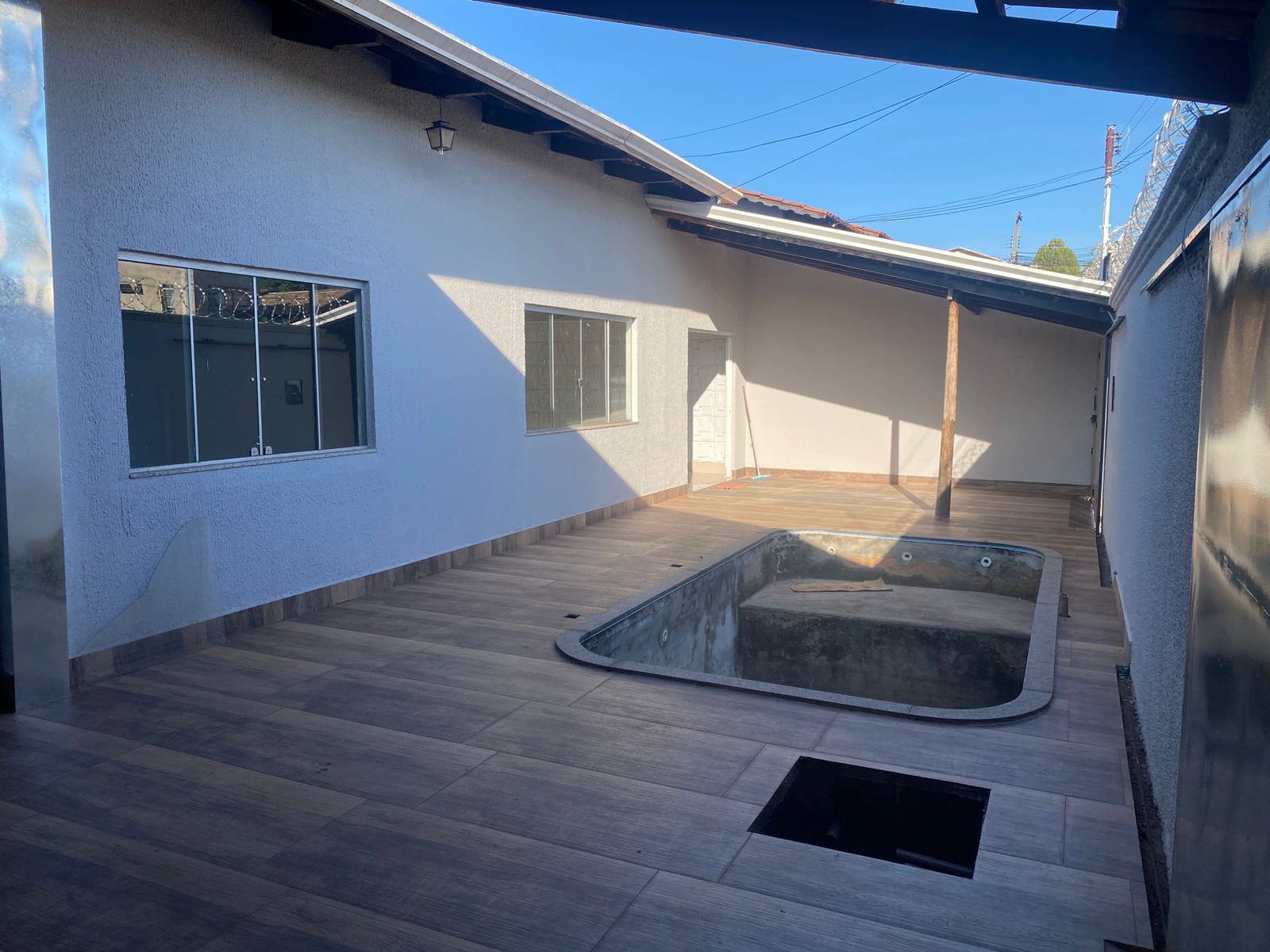 Casa 4 Quartos com Piscina e Área Gourmet no Parque Anhanguera