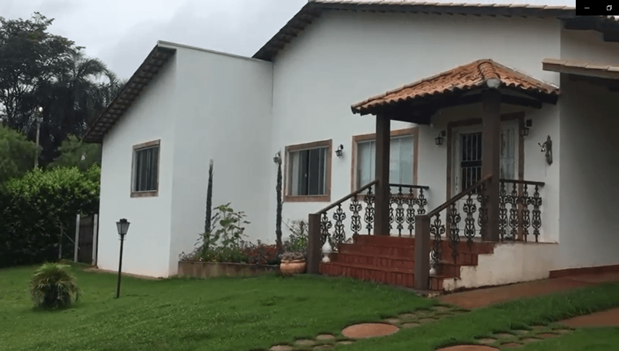 Casa com Piscina em Condomínio, 4 Quartos e 2.800 m² de Terreno em Nova Veneza – GO