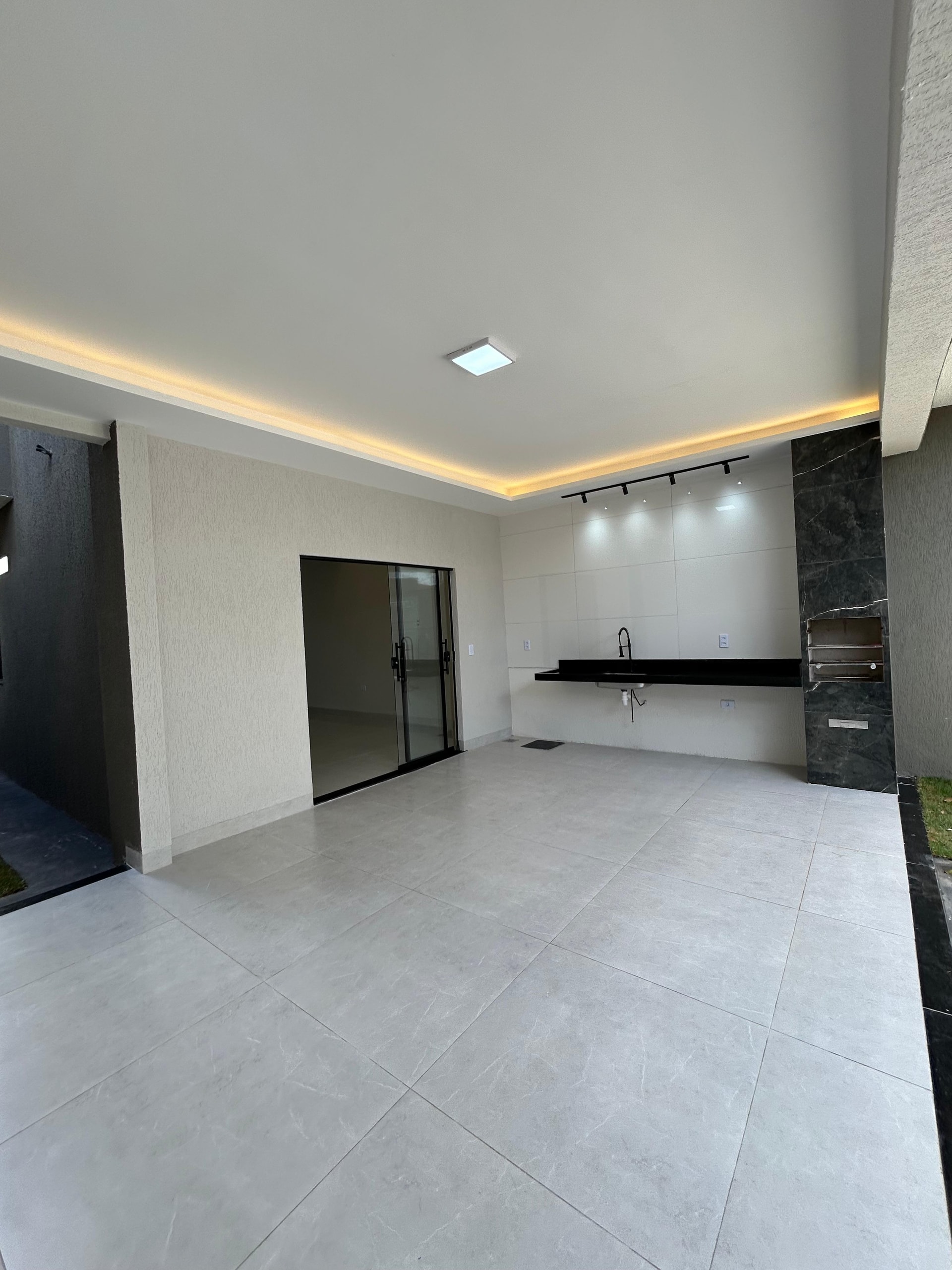 Casa Nova de Alto Padrão com 3 Q e Área Gourmet – Setor Sul | Trindade-GO - Casa 5