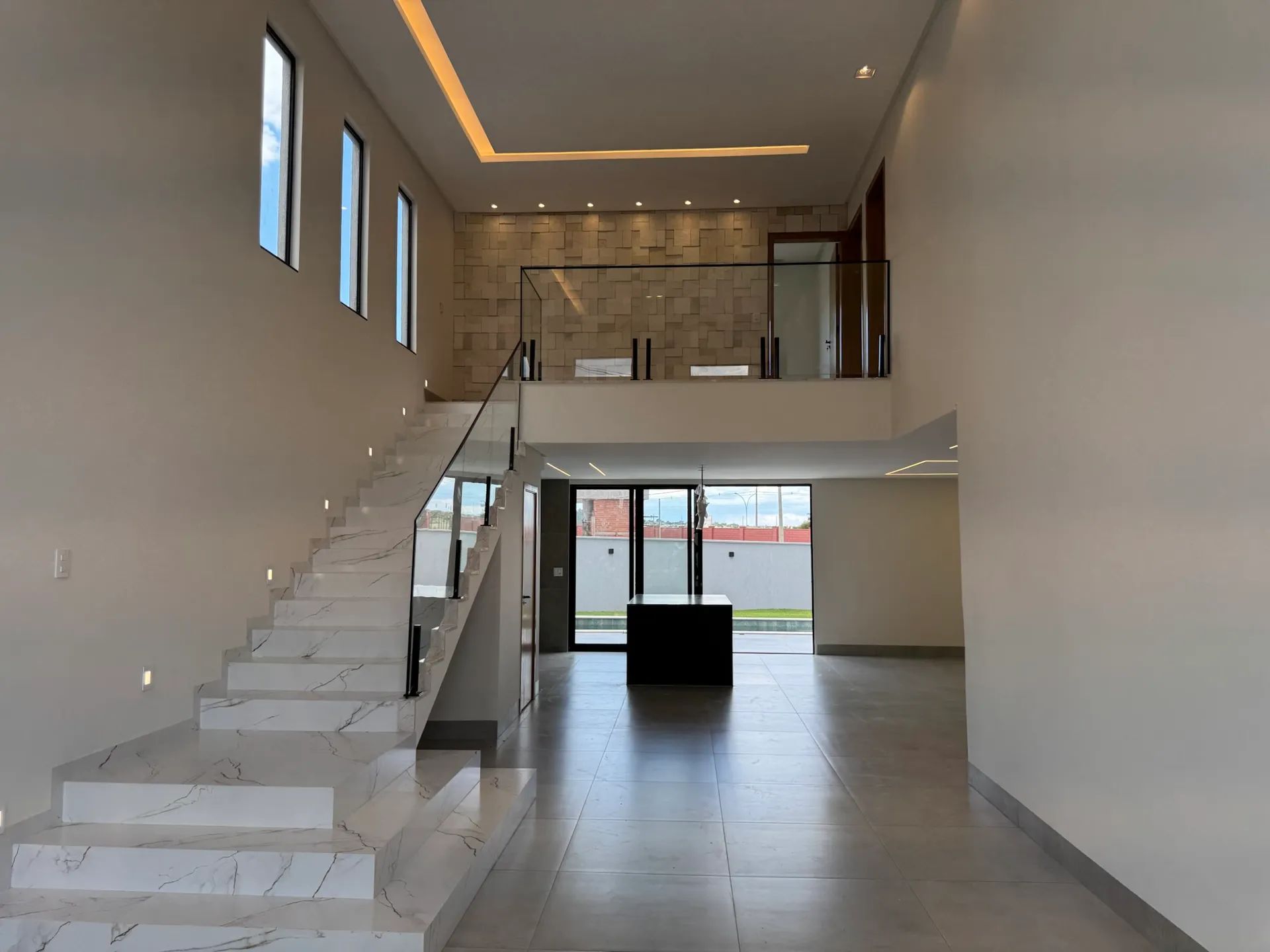 🏡 Exclusivo Sobrado à Venda no Jardins Bolonha – 4 Suítes Plenas em Lote Ampliado de 406 m²
