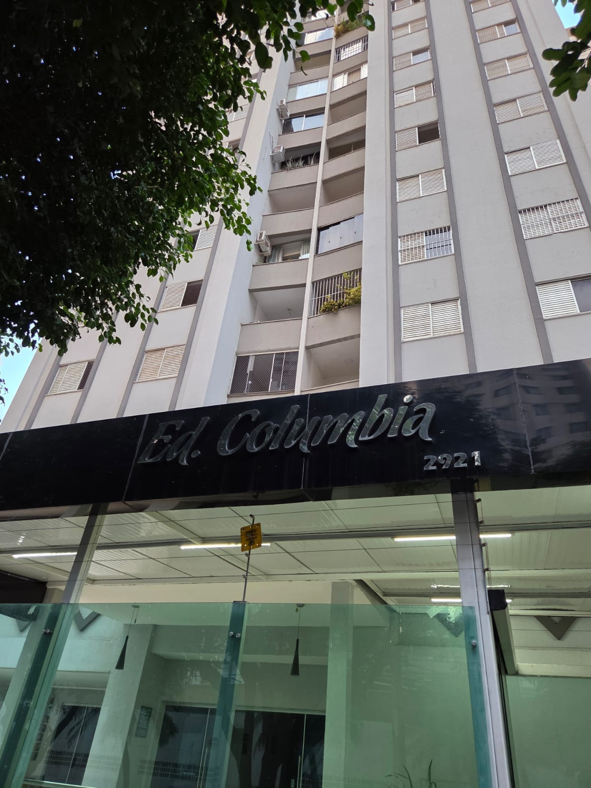 Vendo apartamento Edifício Columbia