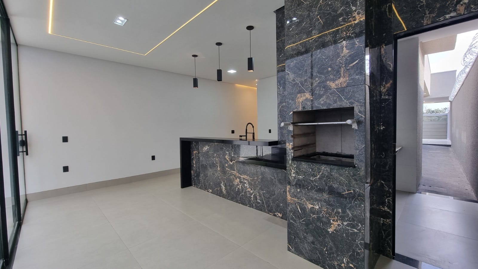 Casa no Dom Rafael - Goiânia/GO 3 Quartos, sendo 1 Suíte + 1 Lavabo