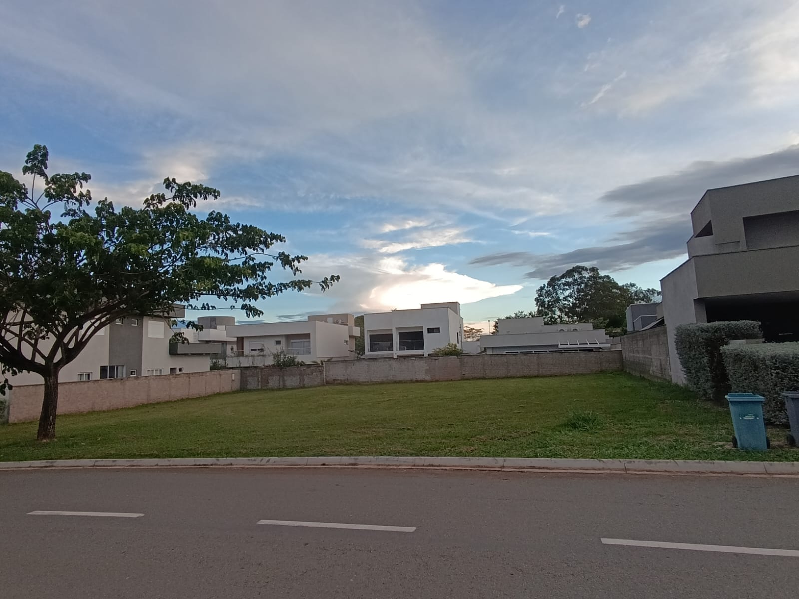 Lote condomínio Portal do Sol Green