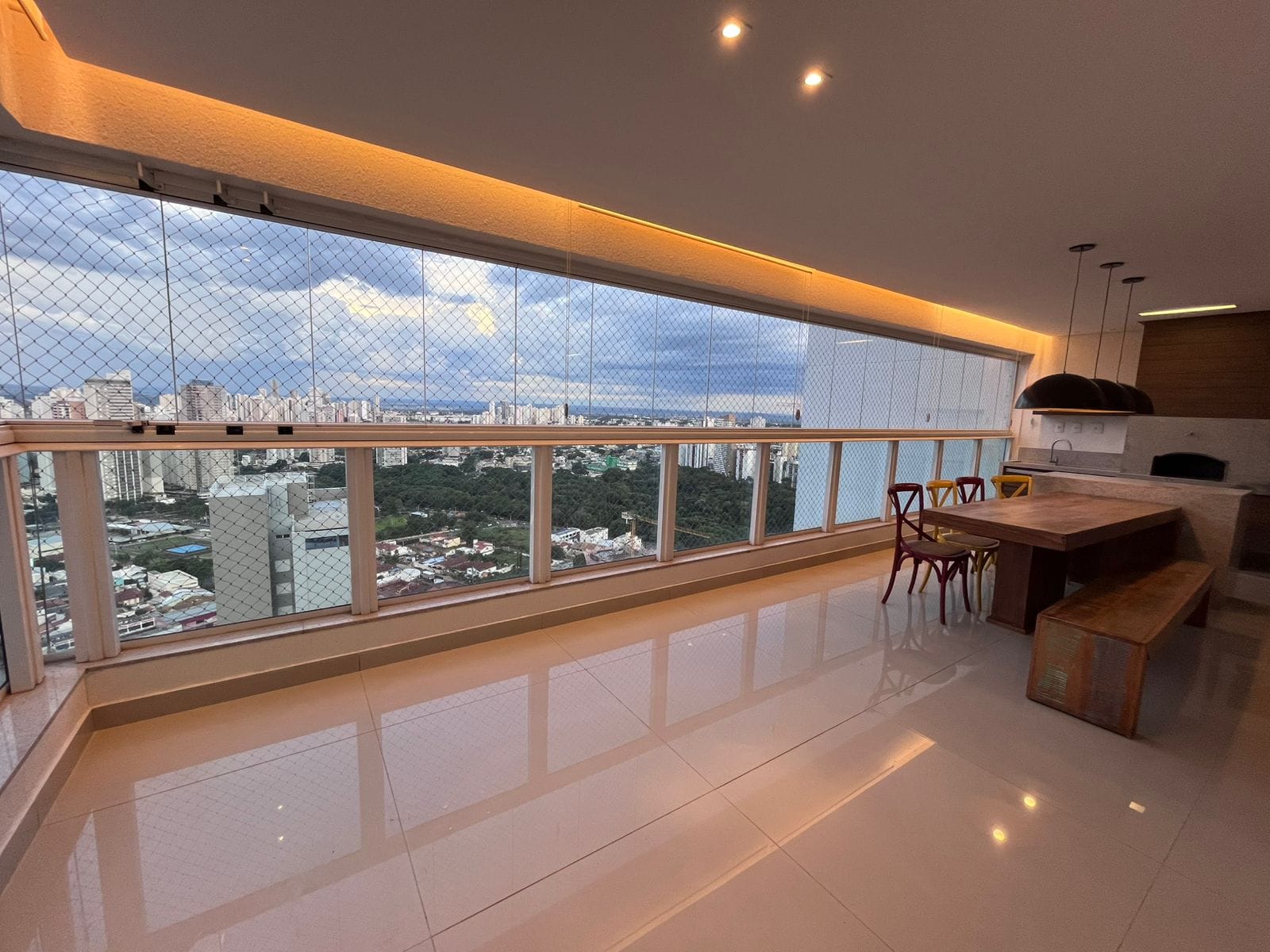 Apartamento Alto Padrão 140m² - 3 suítes - Reserva Marista