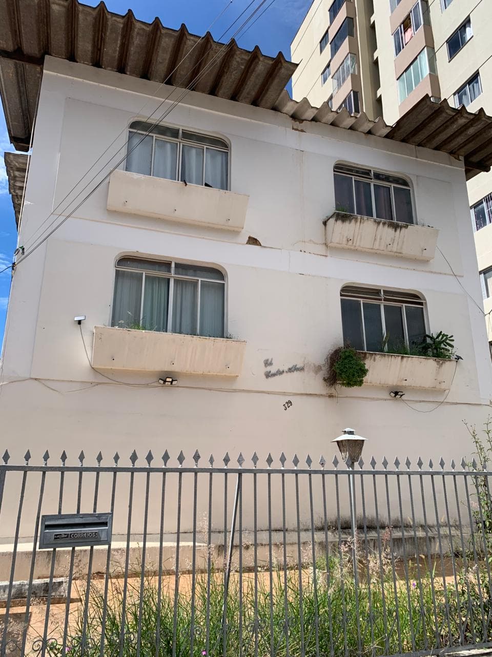 Apartamento no Ed. Castro Alves para alugar com 65 m² - Leste Universitário