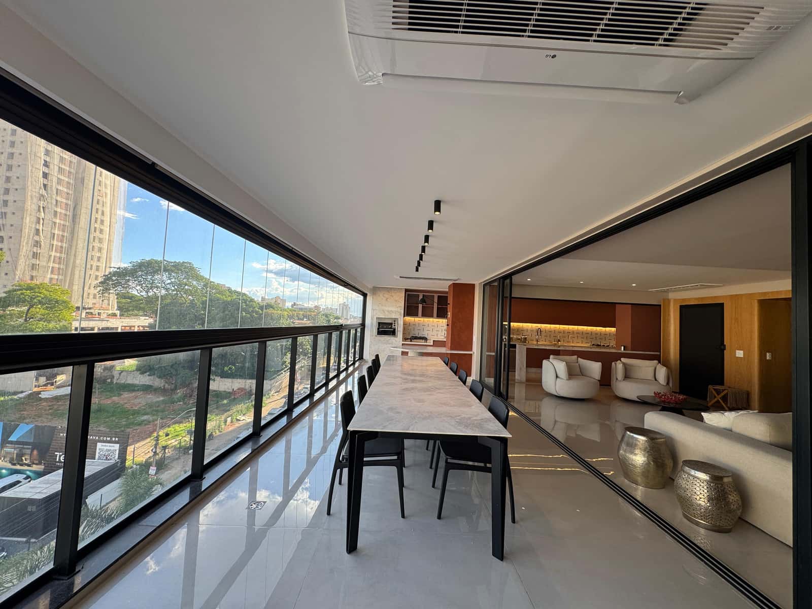 venda de Apartamento mobiliado de Frente ao Goiania Shopping