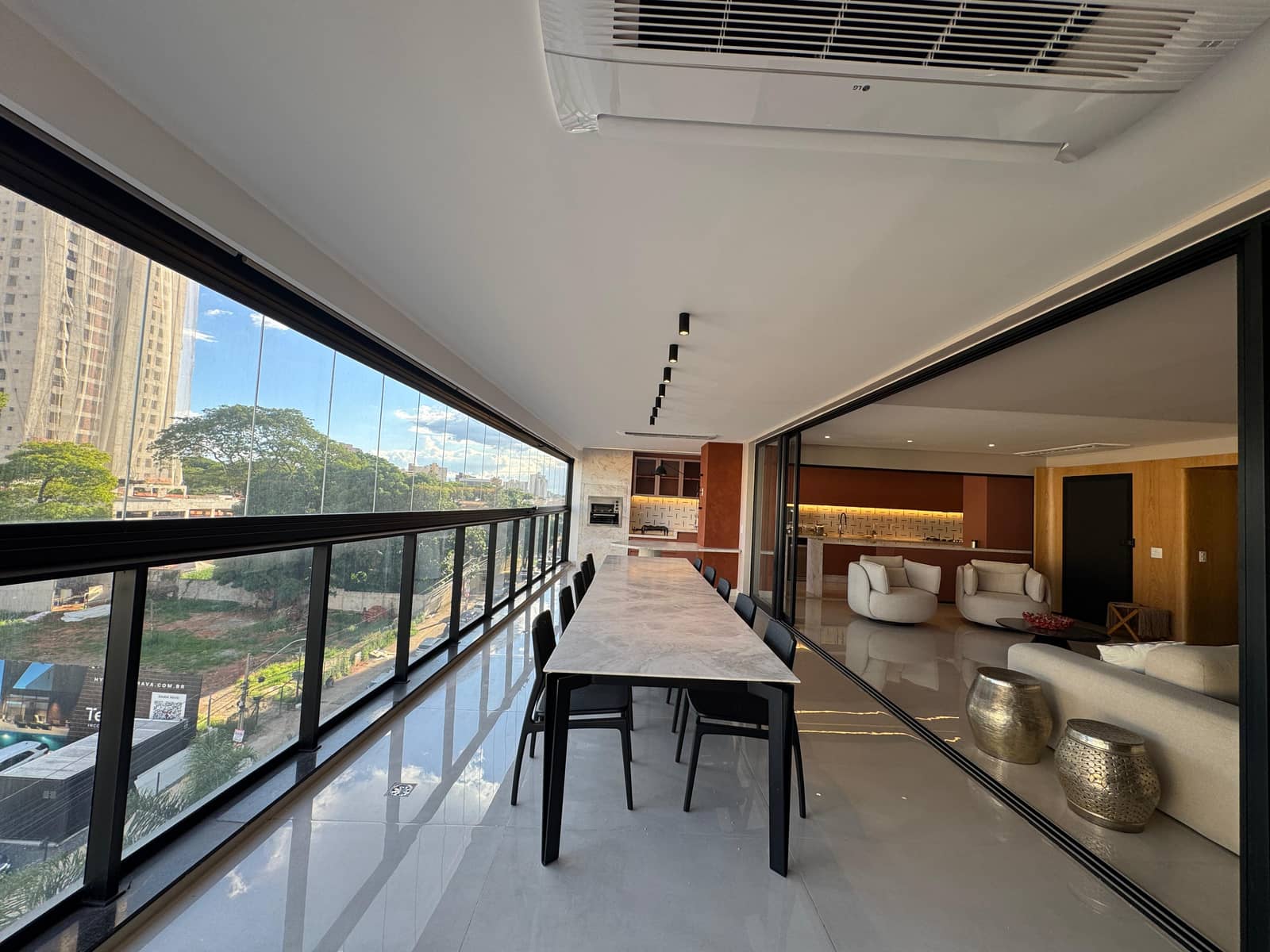 venda de Apartamento mobiliado de Frente ao Goiania Shopping