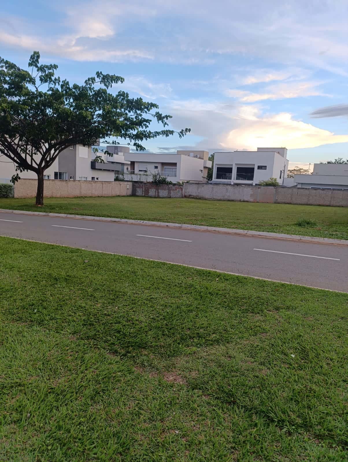 Lote condomínio Portal do Sol Green