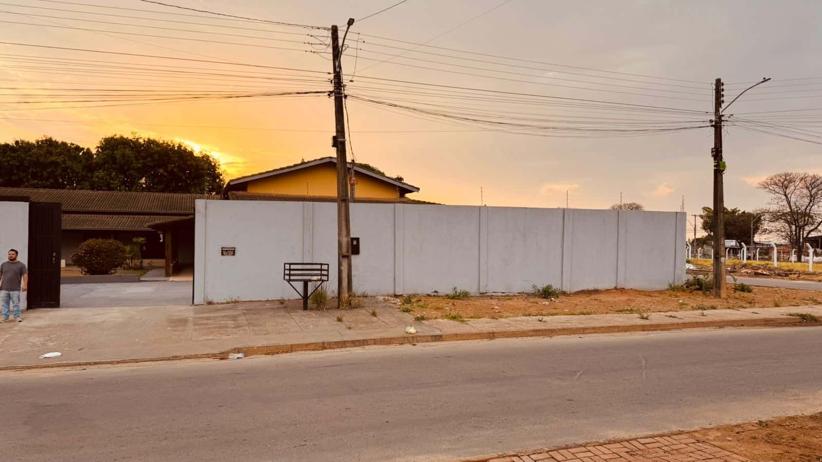 CHÁCARA - LOTE/TERRENO CABEÇA DE QUADRA - EXCELENTE LOCALIZAÇÃO