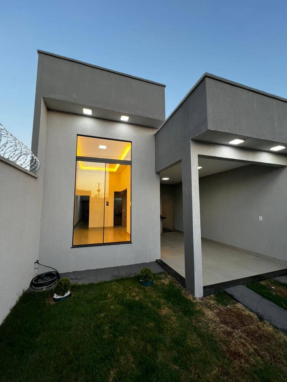 Casa 3 Quartos com Suíte e Churrasqueira no Jardim Himalaia – Aceita Financiamento