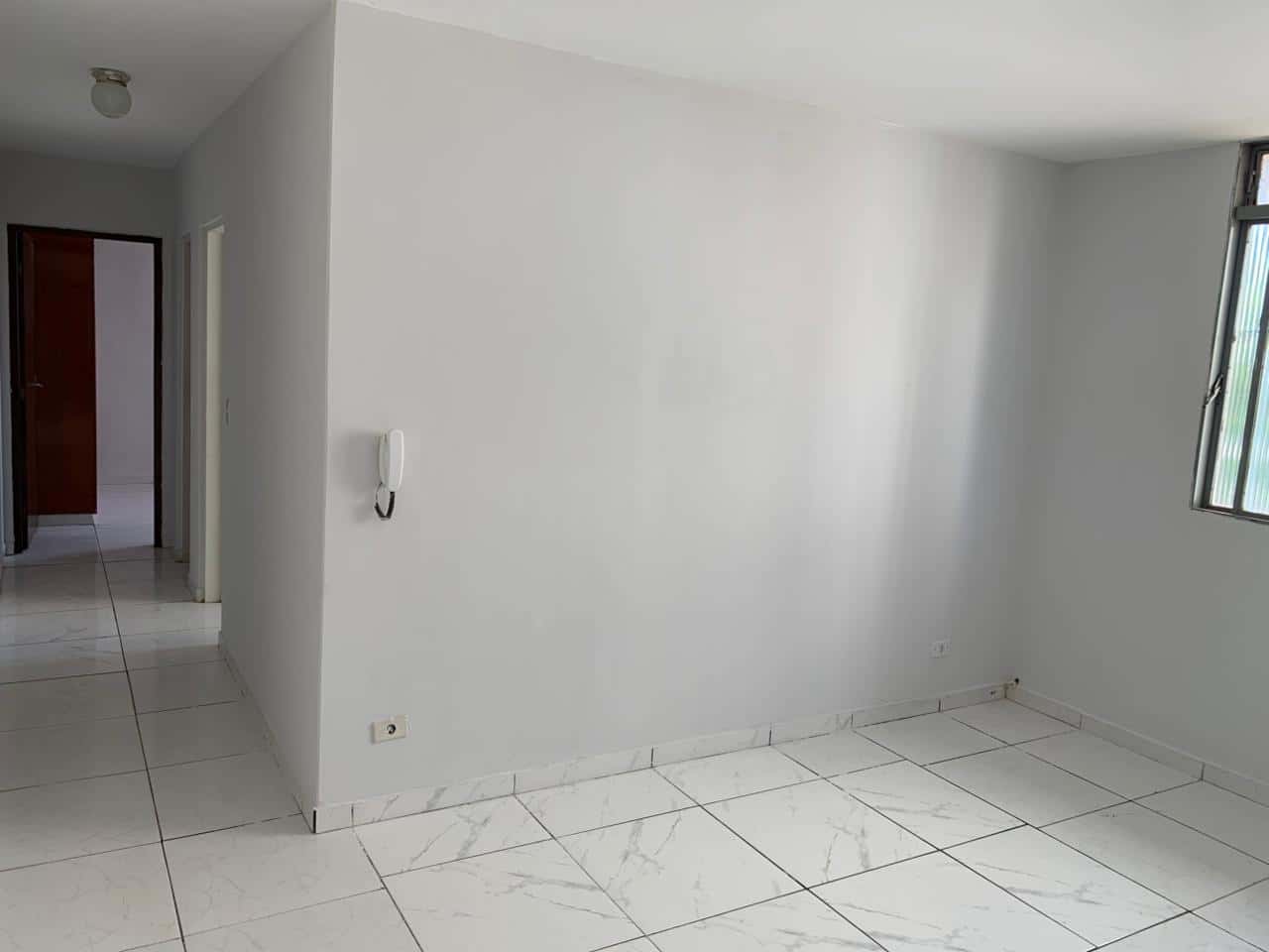 Apartamento no Ed. Castro Alves para alugar com 65 m² - Leste Universitário