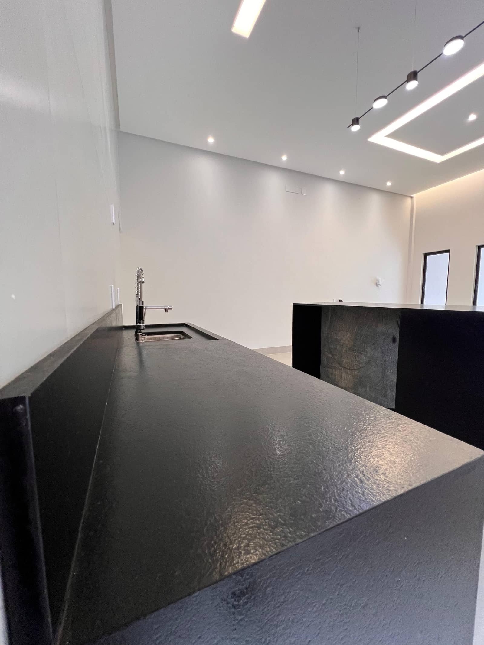 Casa NOVA 3qts 200m do Parque Cascavel