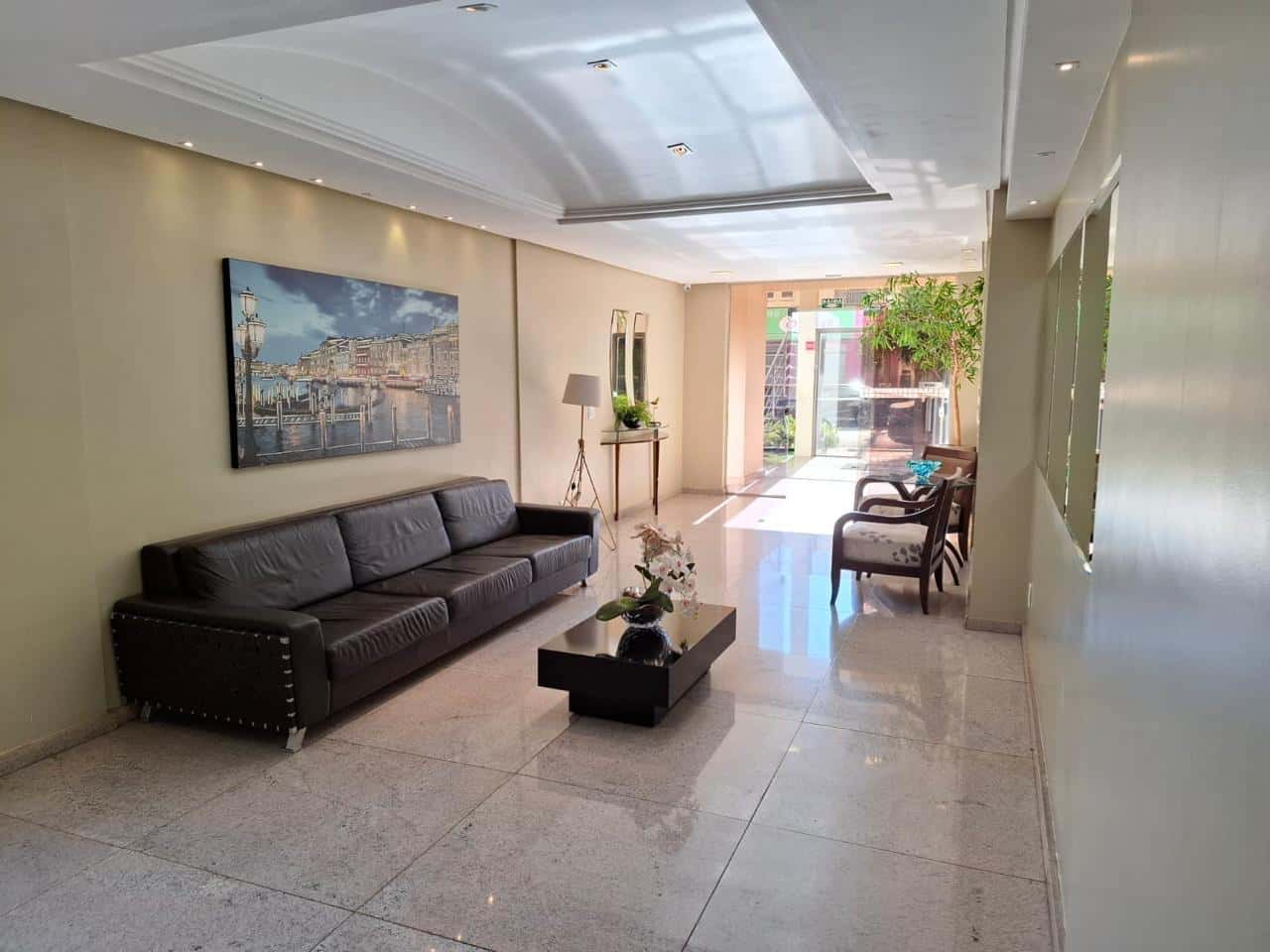 Baixo Bueno - 03 Suítes Excelente Localização