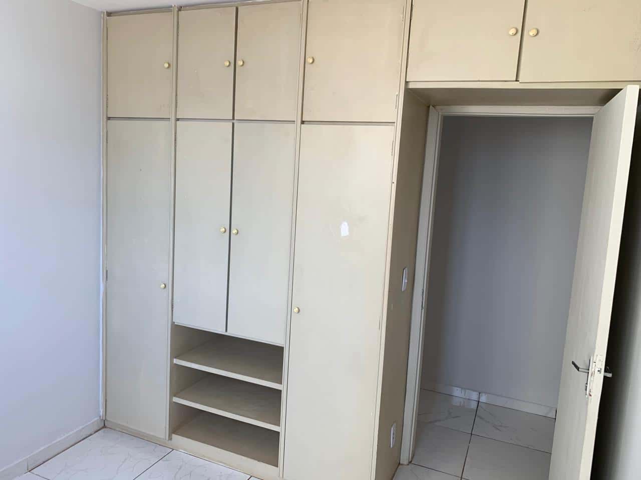 Apartamento no Ed. Castro Alves para alugar com 65 m² - Leste Universitário