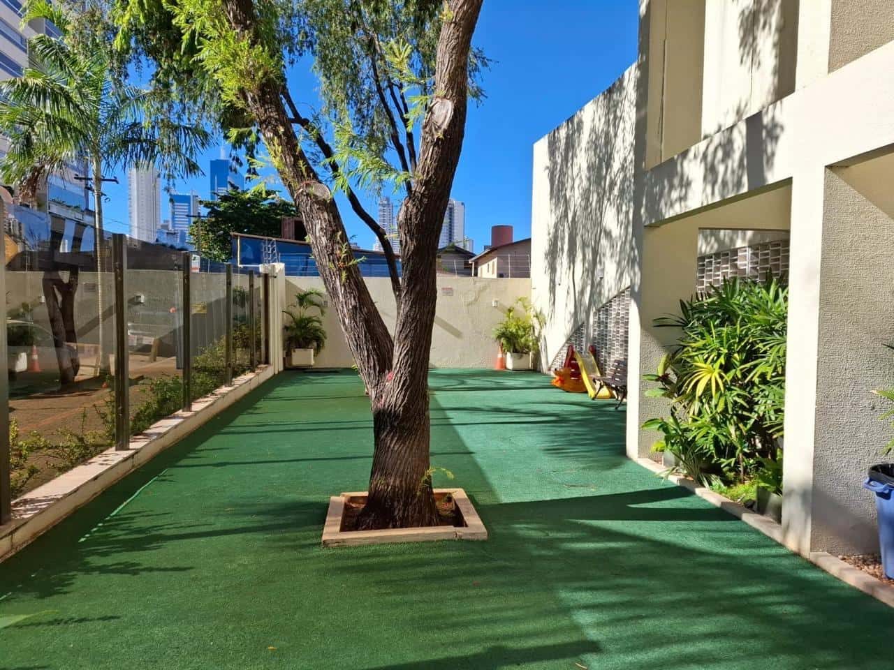 Baixo Bueno - 03 Suítes Excelente Localização