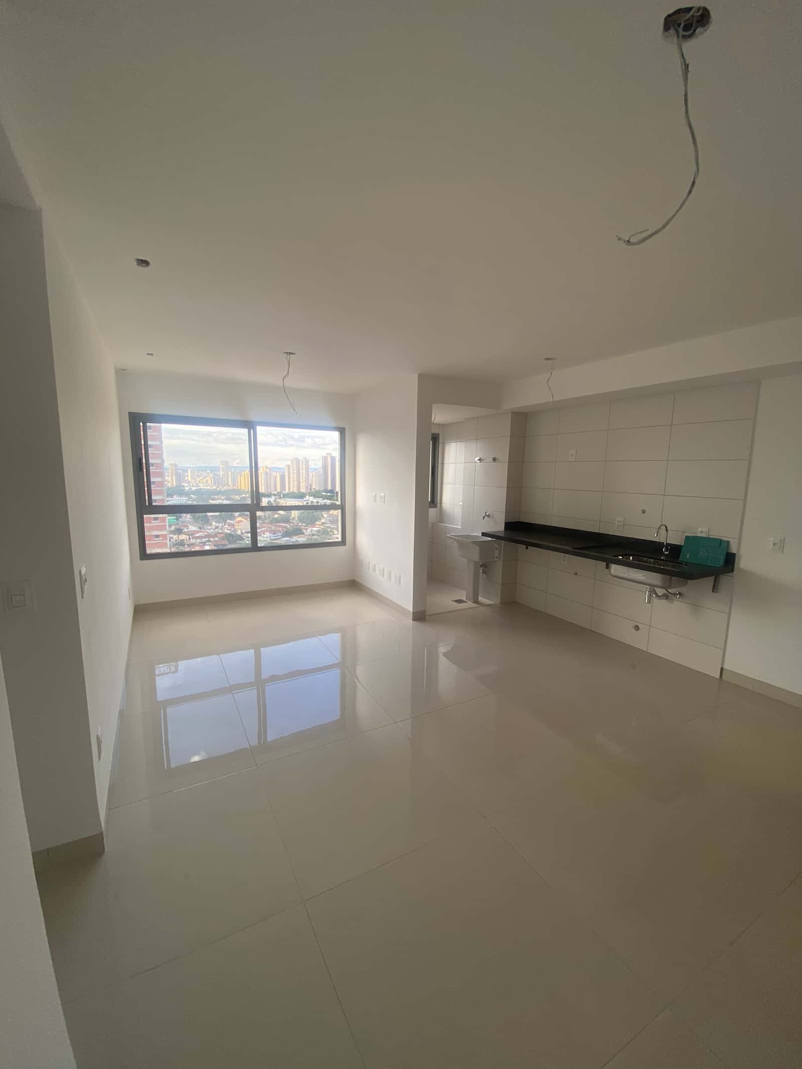 Oportunidade em unidade 3Q, NOVO somente algumas quadras do Vaca Brava