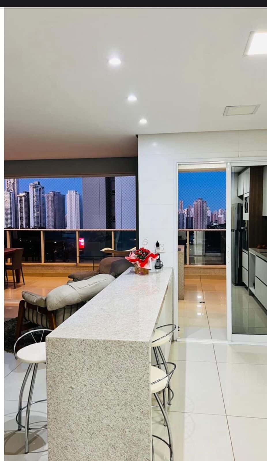 APARTAMENTO DUPLEX 3 SUITES RESERVA MARISTA