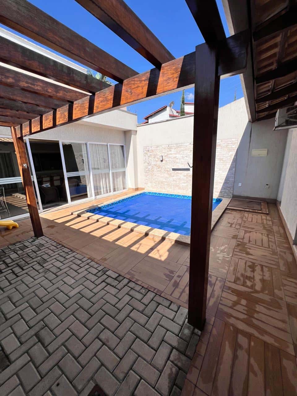 Vende - Sobrado - no setor Jaó