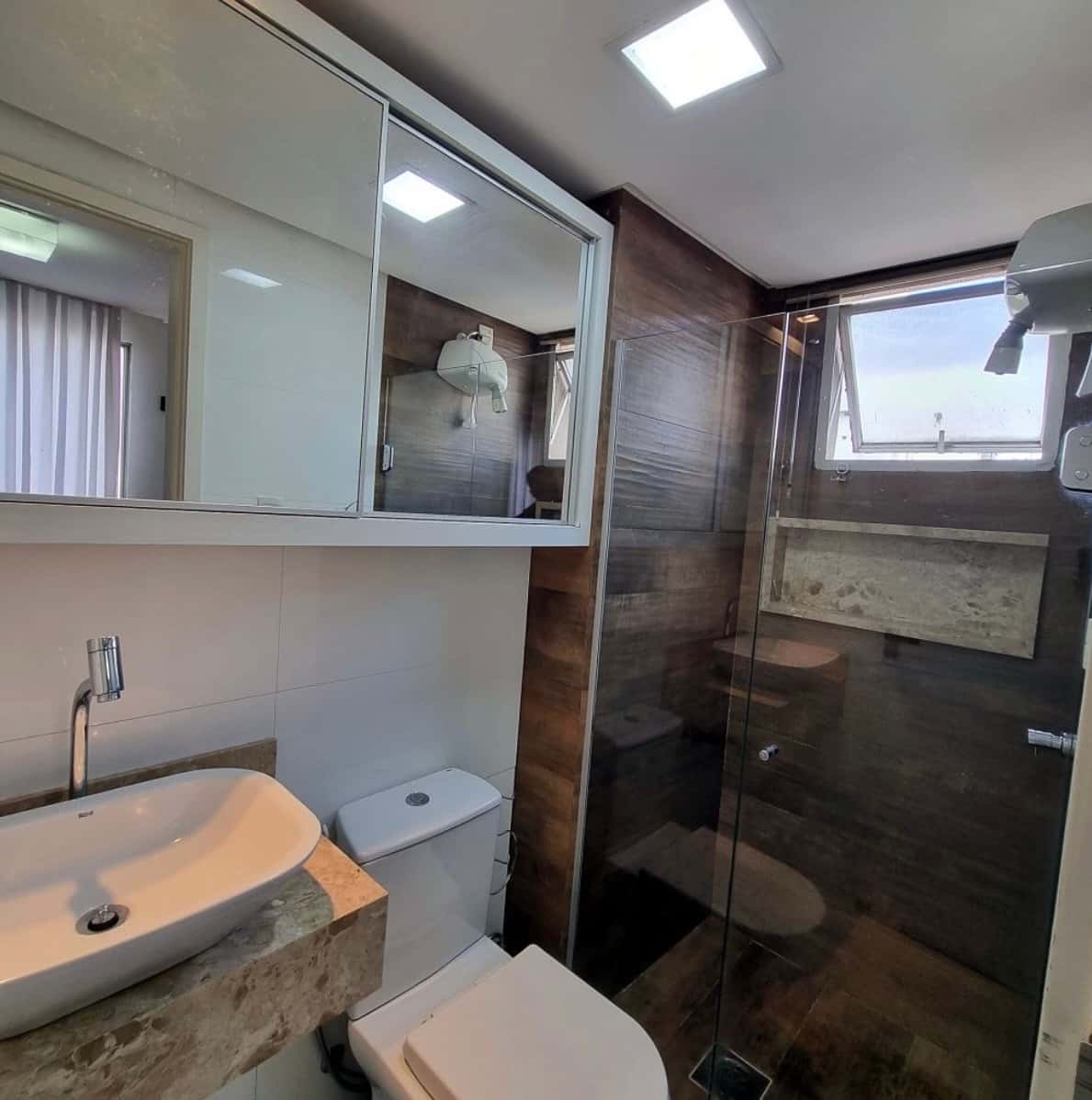 Apartamento 2Q com 1 Suíte Setor Bueno (Andar alto ,Nascente) 2 vagas de garagem