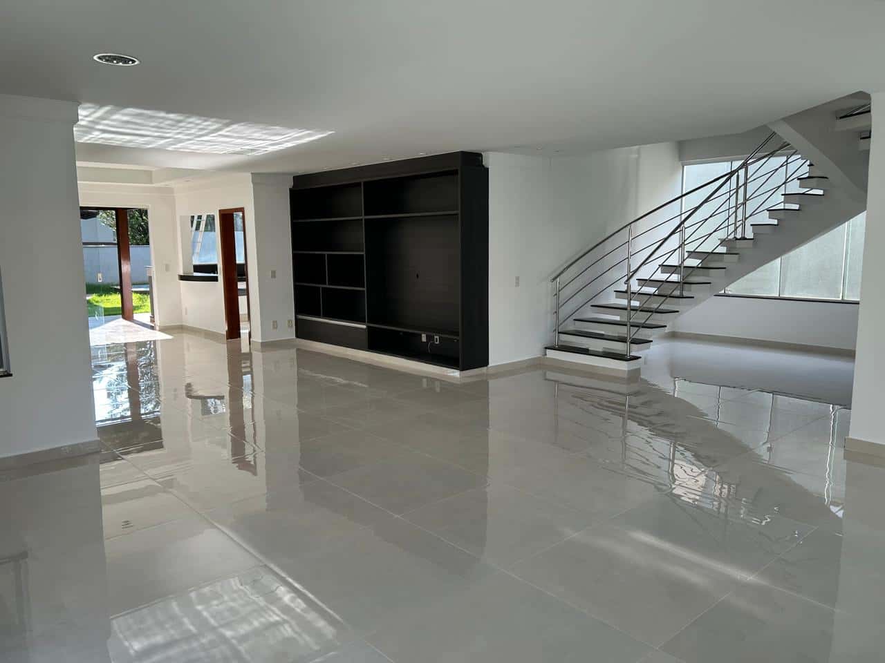 Sobrado 4 suítes - Jardins Paris - 367m² - Goiânia