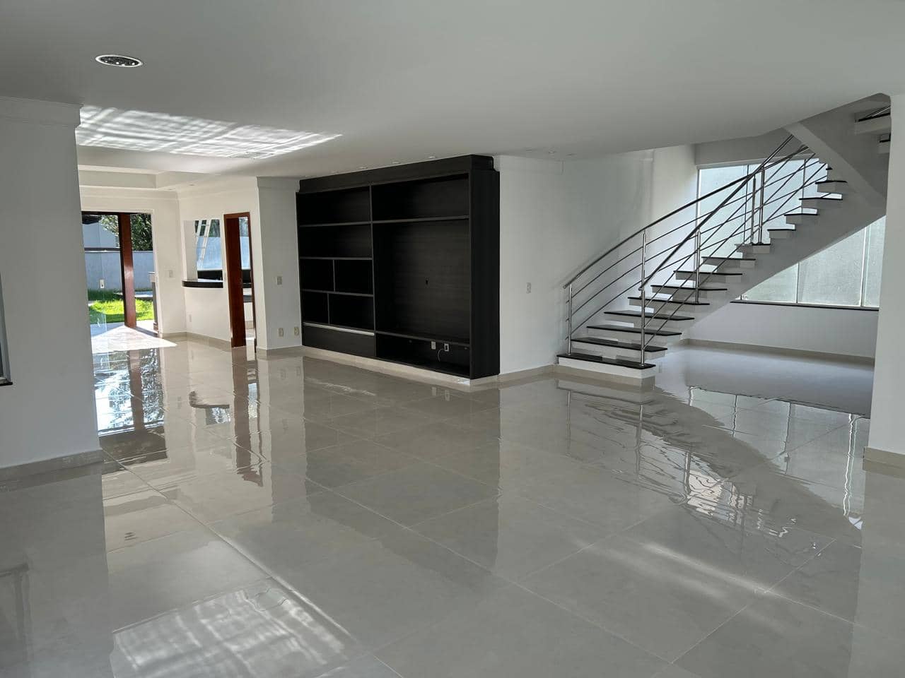 Sobrado 4 suítes - Jardins Paris - 367m² - Goiânia