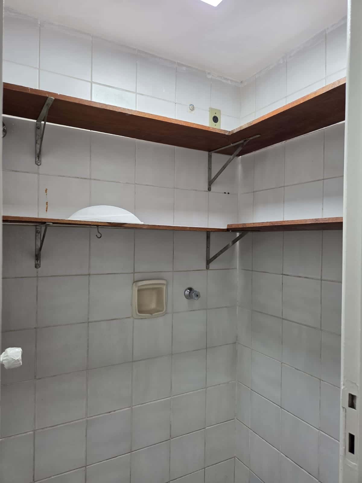 Vendo apartamento Edifício Columbia
