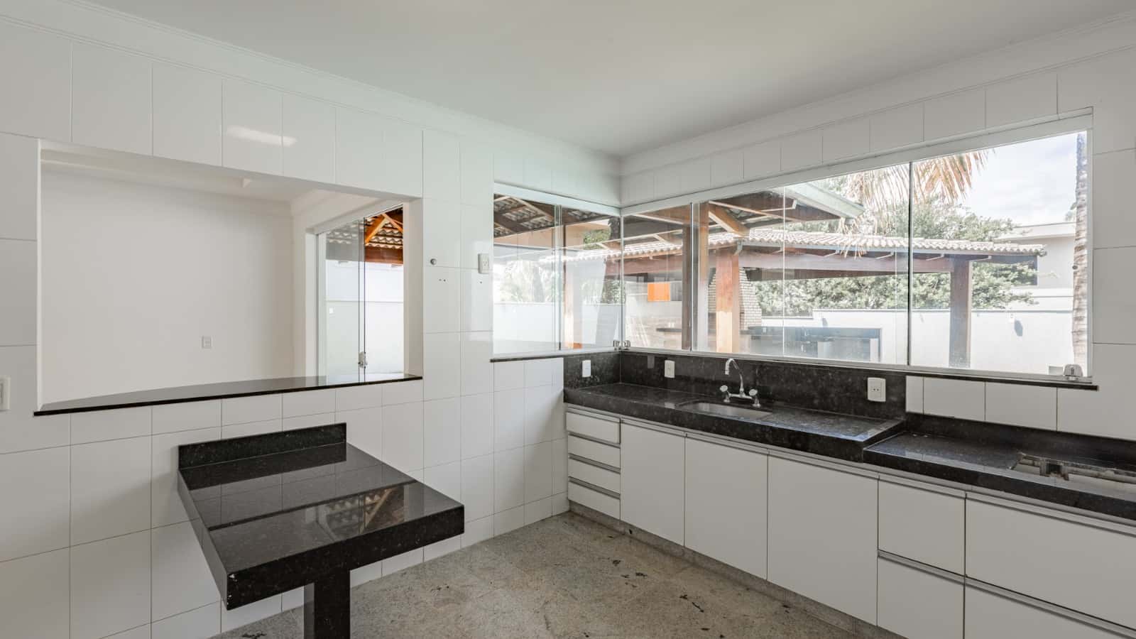 Sobrado 4 suítes - Jardins Paris - 367m² - Goiânia