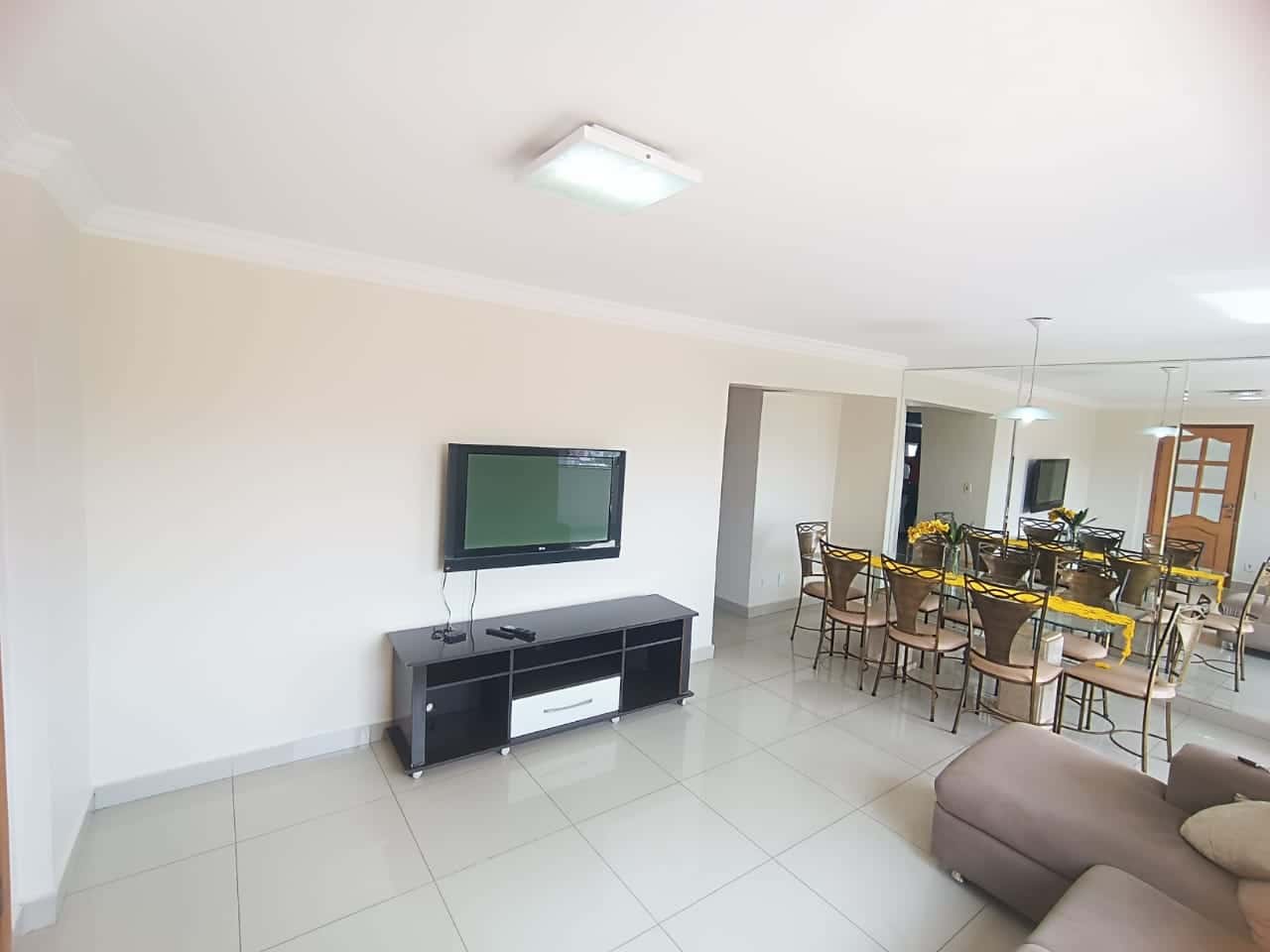 Apartamento com 3 dormitórios para alugar, 112 m² - Residencial Santos Dumond - Setor Aeroporto - Goiânia/GO