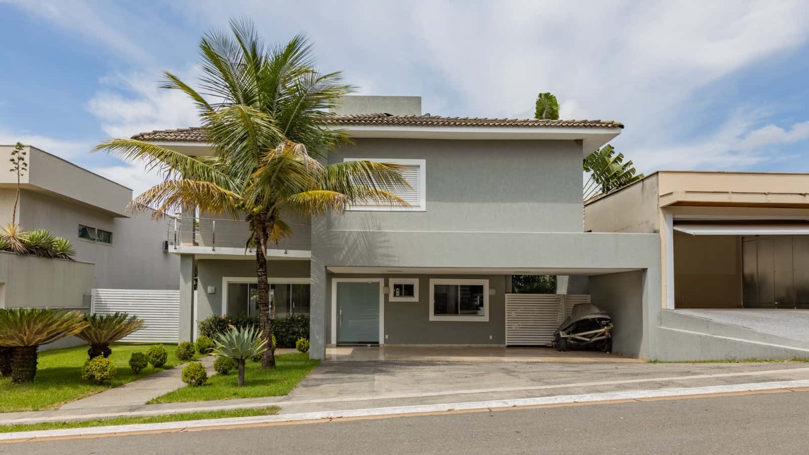 Sobrado 4 suítes - Jardins Paris - 367m² - Goiânia