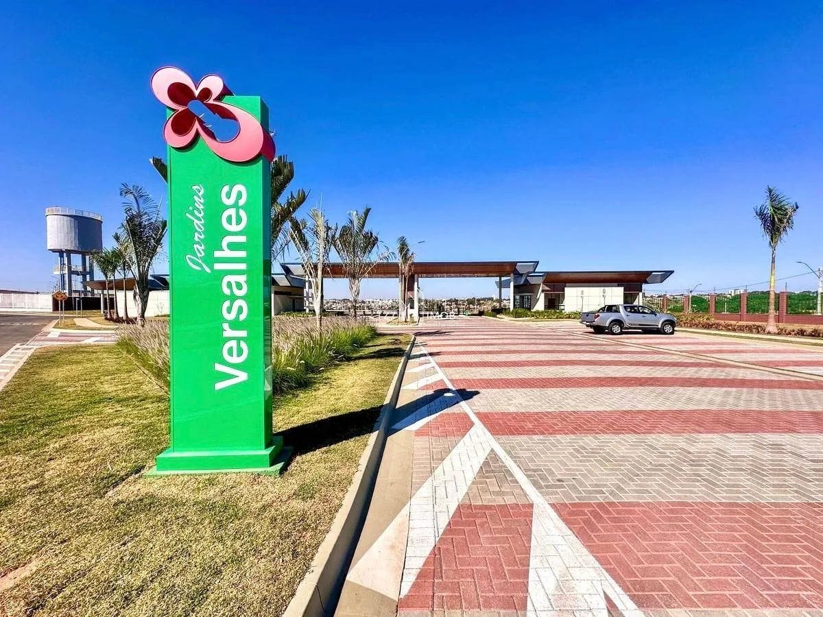 LOTE JARDINS VERSALHES