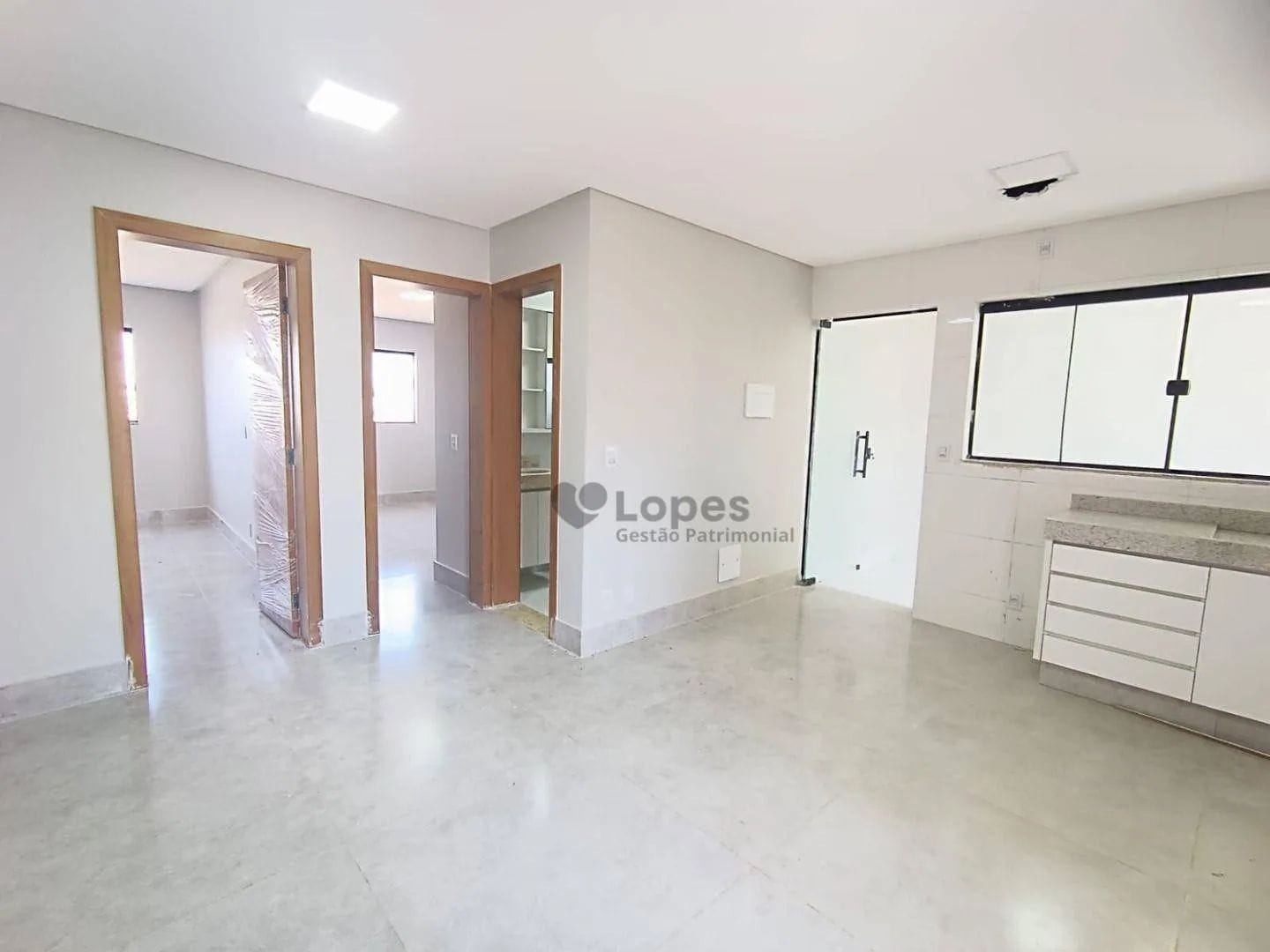 Apartamento com 2 dormitórios para alugar, 50 m² - Jardim Helvécia - Aparecida de Goiânia/GO