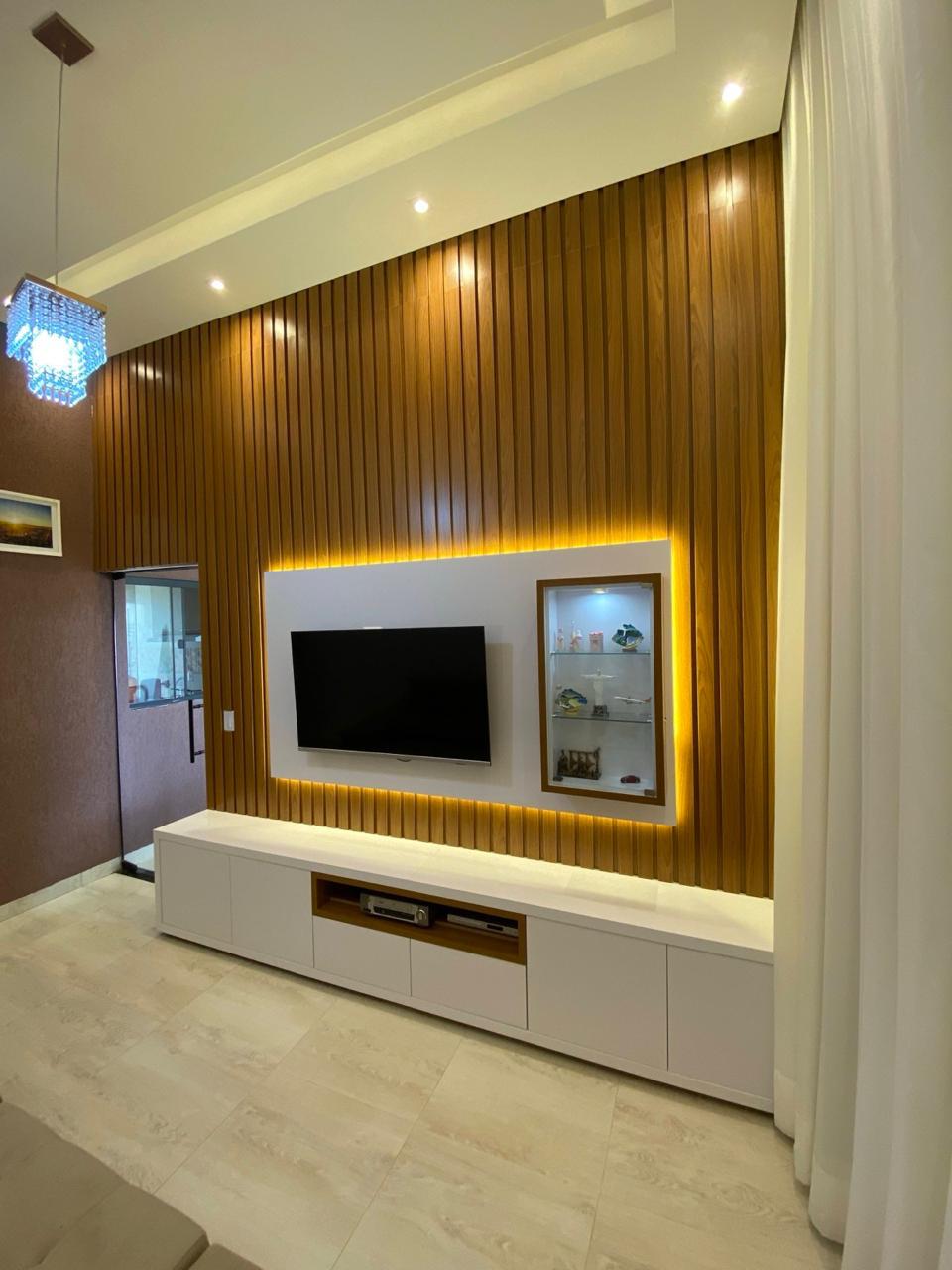 CASA À VENDA | JARDIM CURITIBA 4 COM 3 QUARTOS