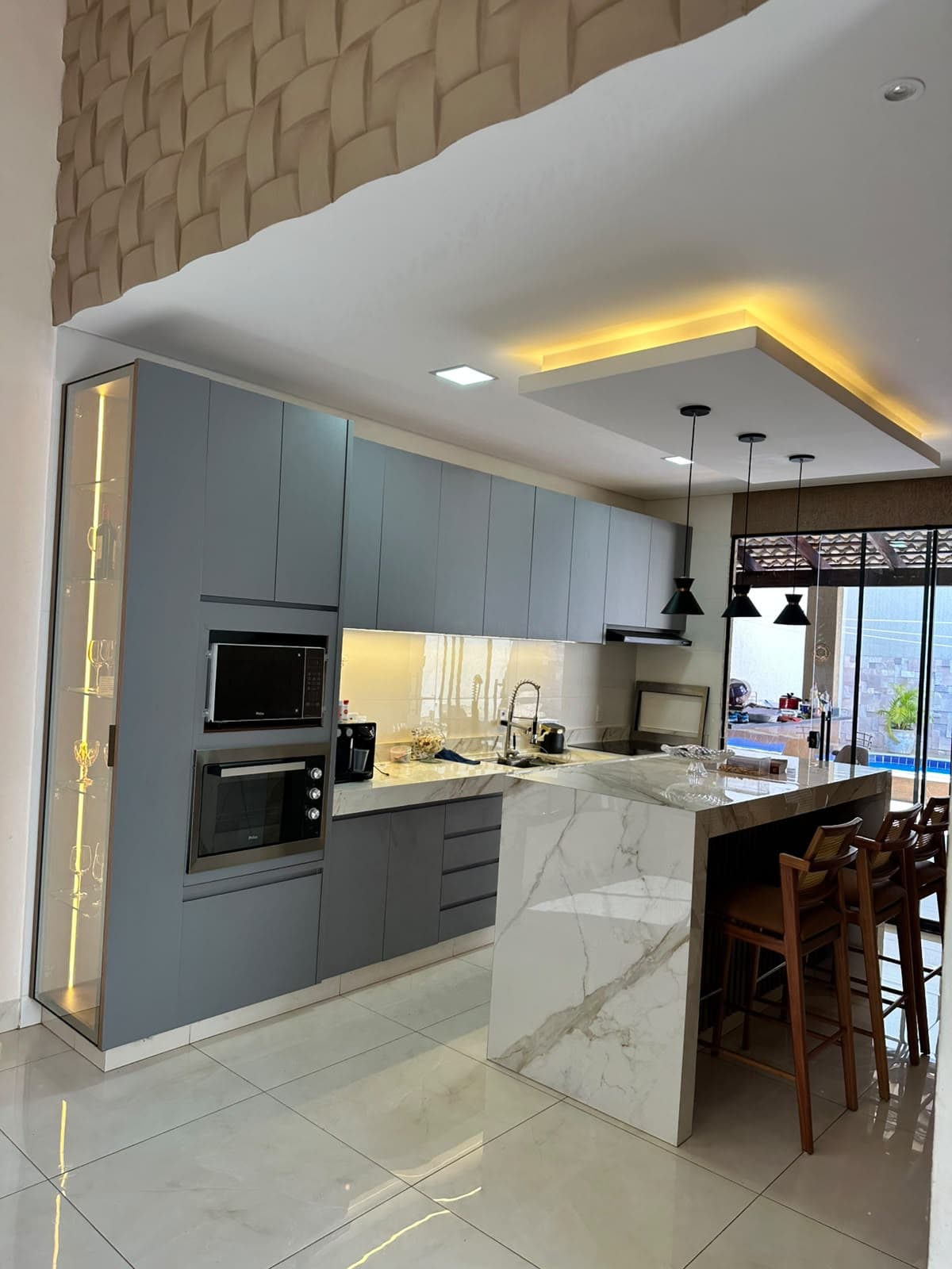 Casa à Venda no Residencial Humaitá em Goiânia | 3 Suítes | Piscina