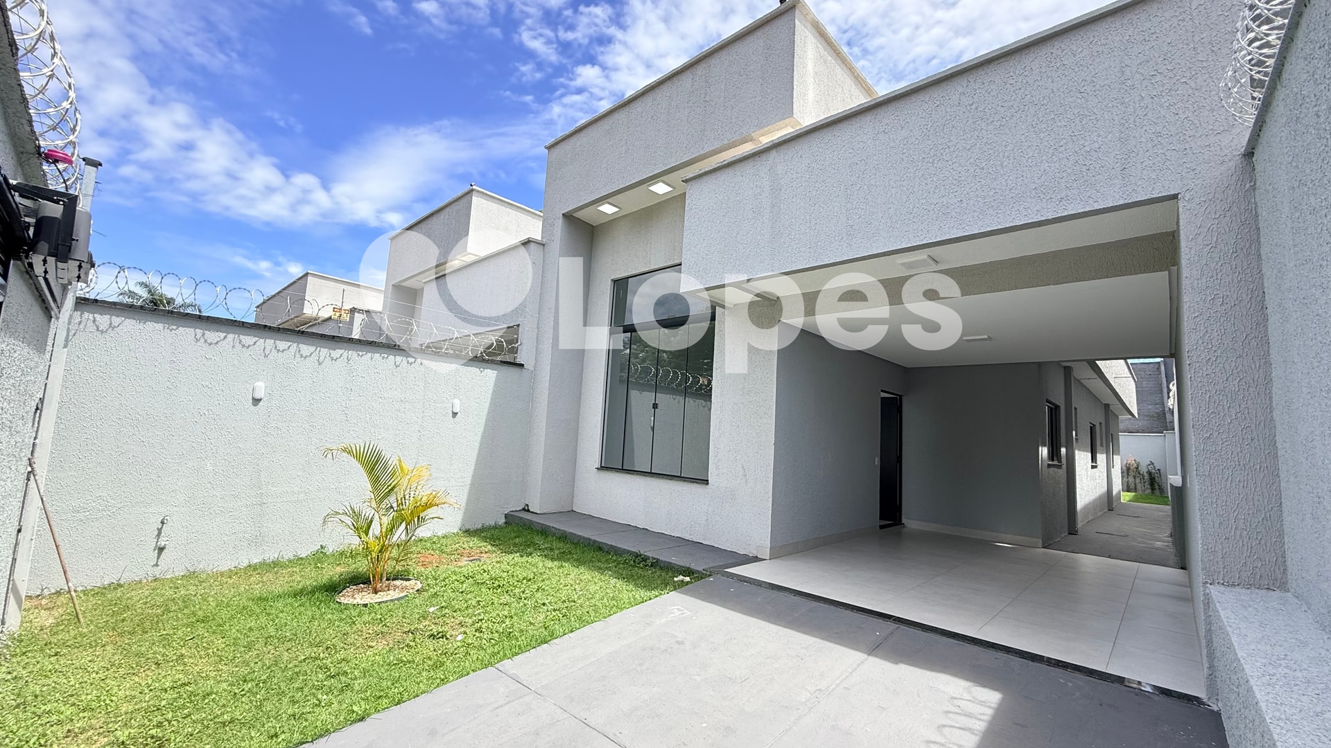 Casa 3 Quartos à Venda no Jardim Helvécia – Próxima à Av. Rio Verde e Buriti Shopping