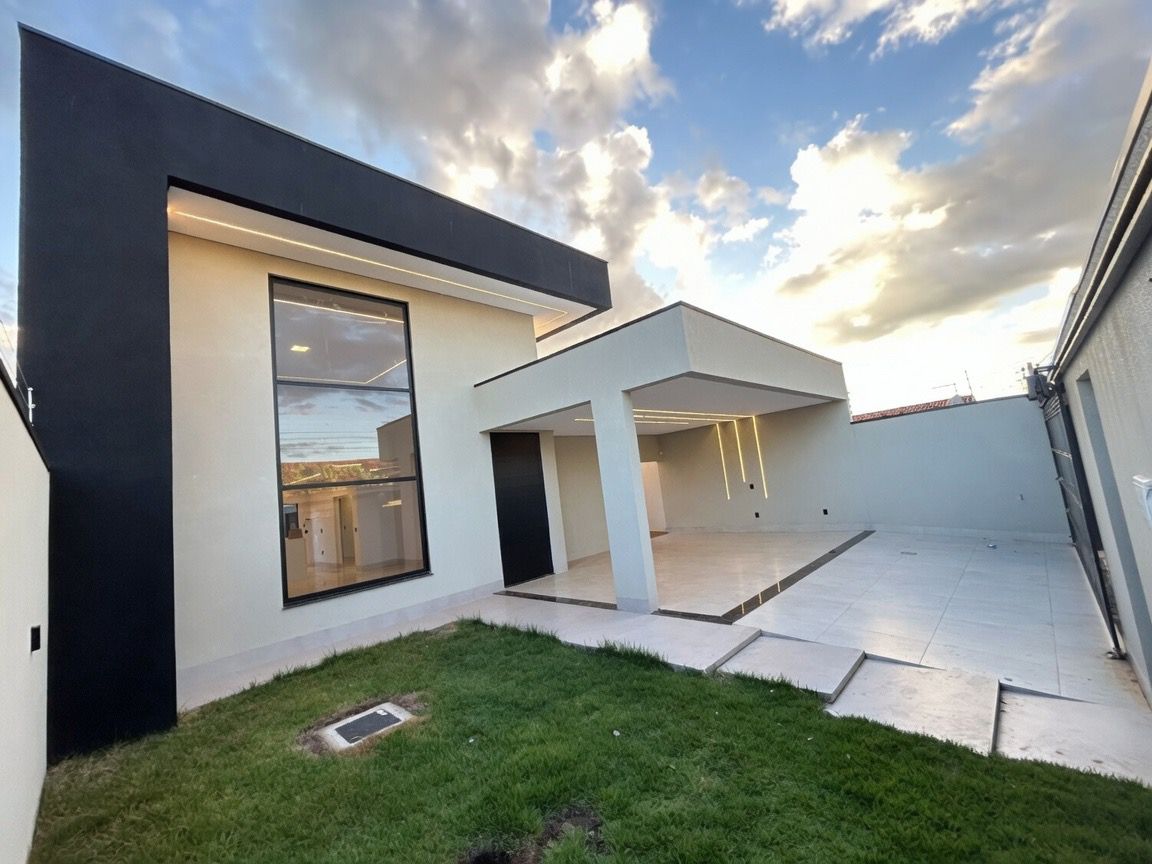 CASA ALTO PADRÃO - Itaguaí 2 Caldas Novas / GO.