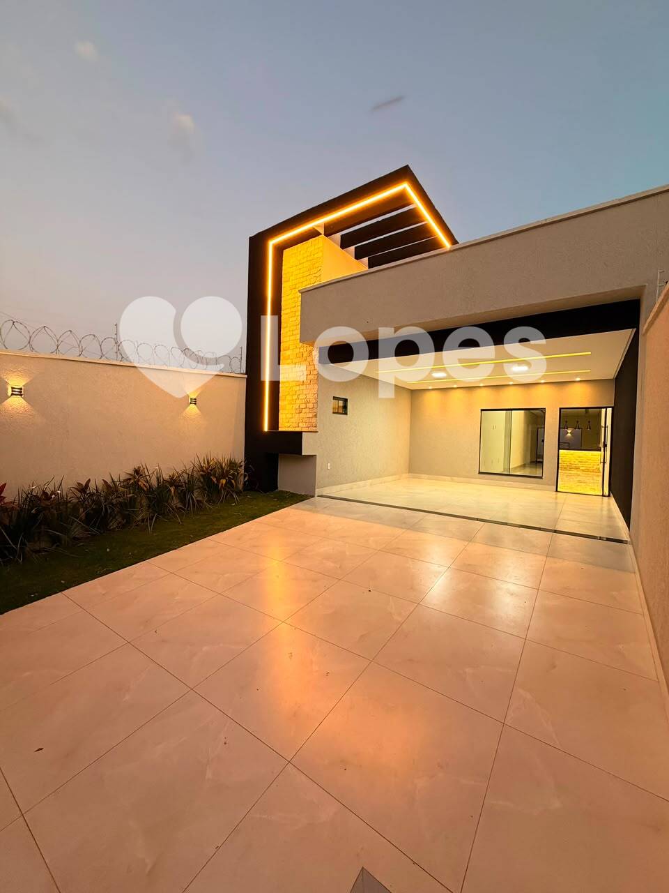 Casa Alto Padrão no Parque Industrial João Braz | 3 Suítes | Forte Atacarejo