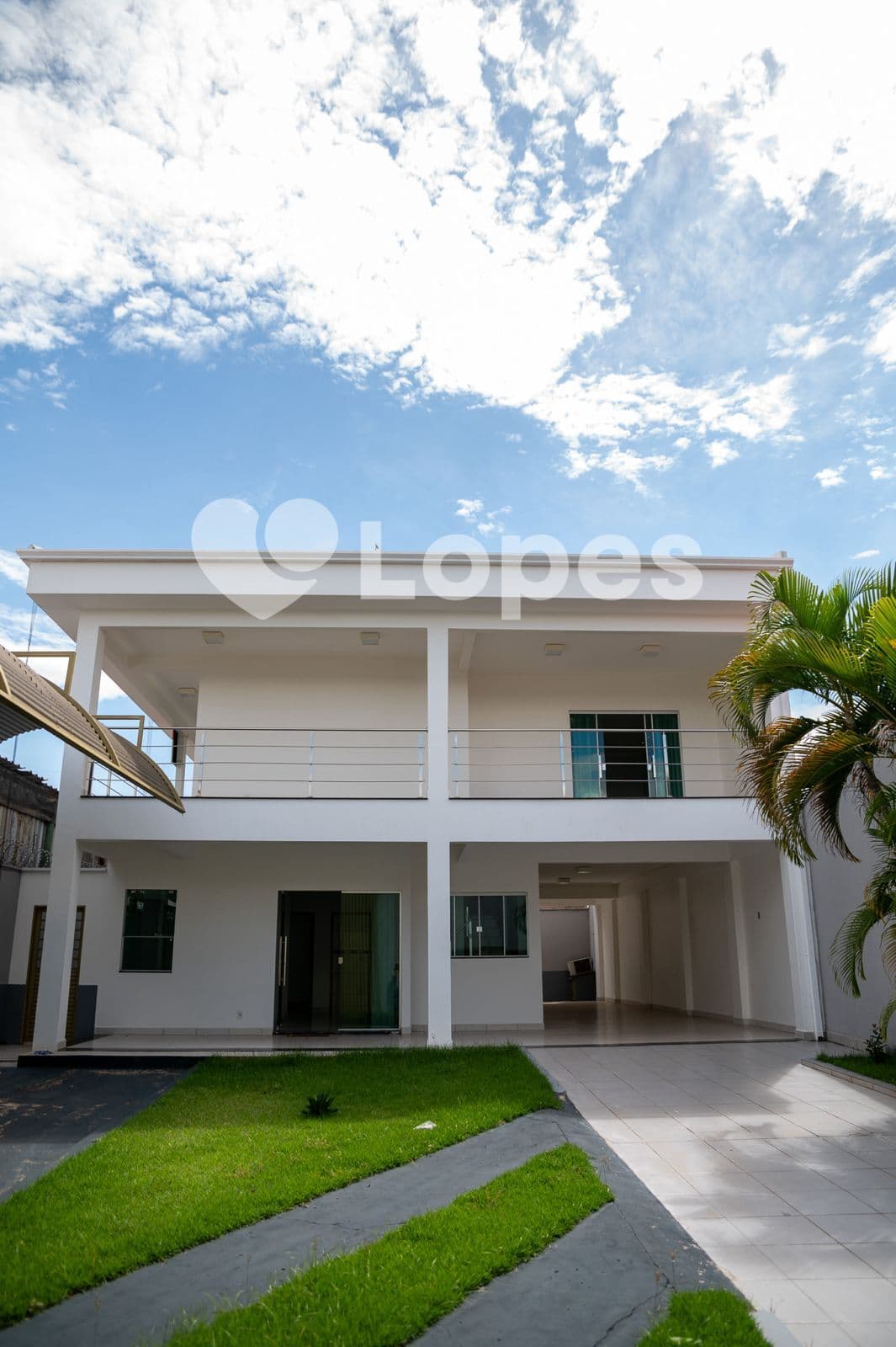 Sobrado 4 Quartos à Venda no Parque das Amendoeiras, Goiânia – Próx. ao Atacadão