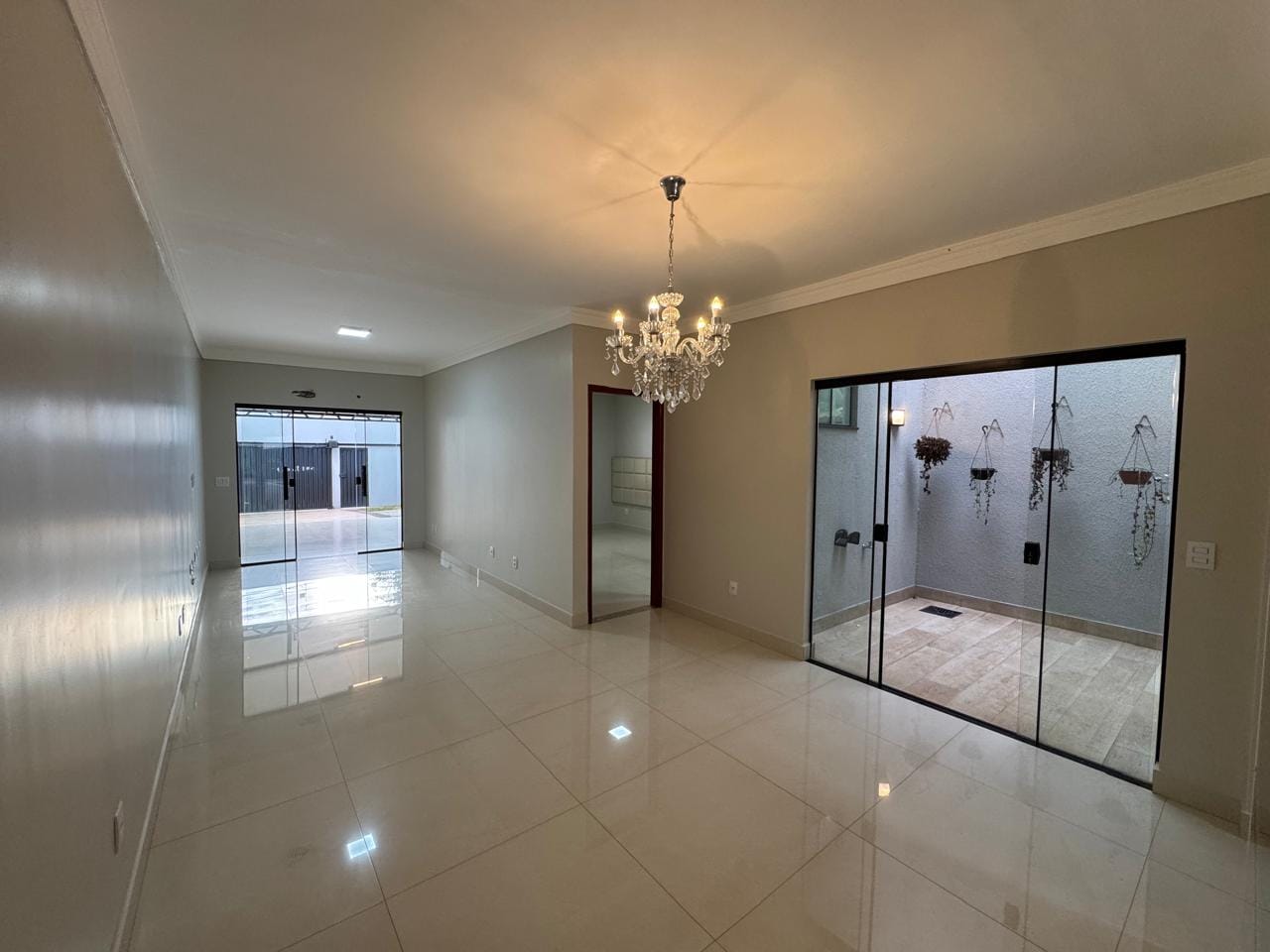 Linda casa 3Q sendo um suíte. Mansões Paraiso