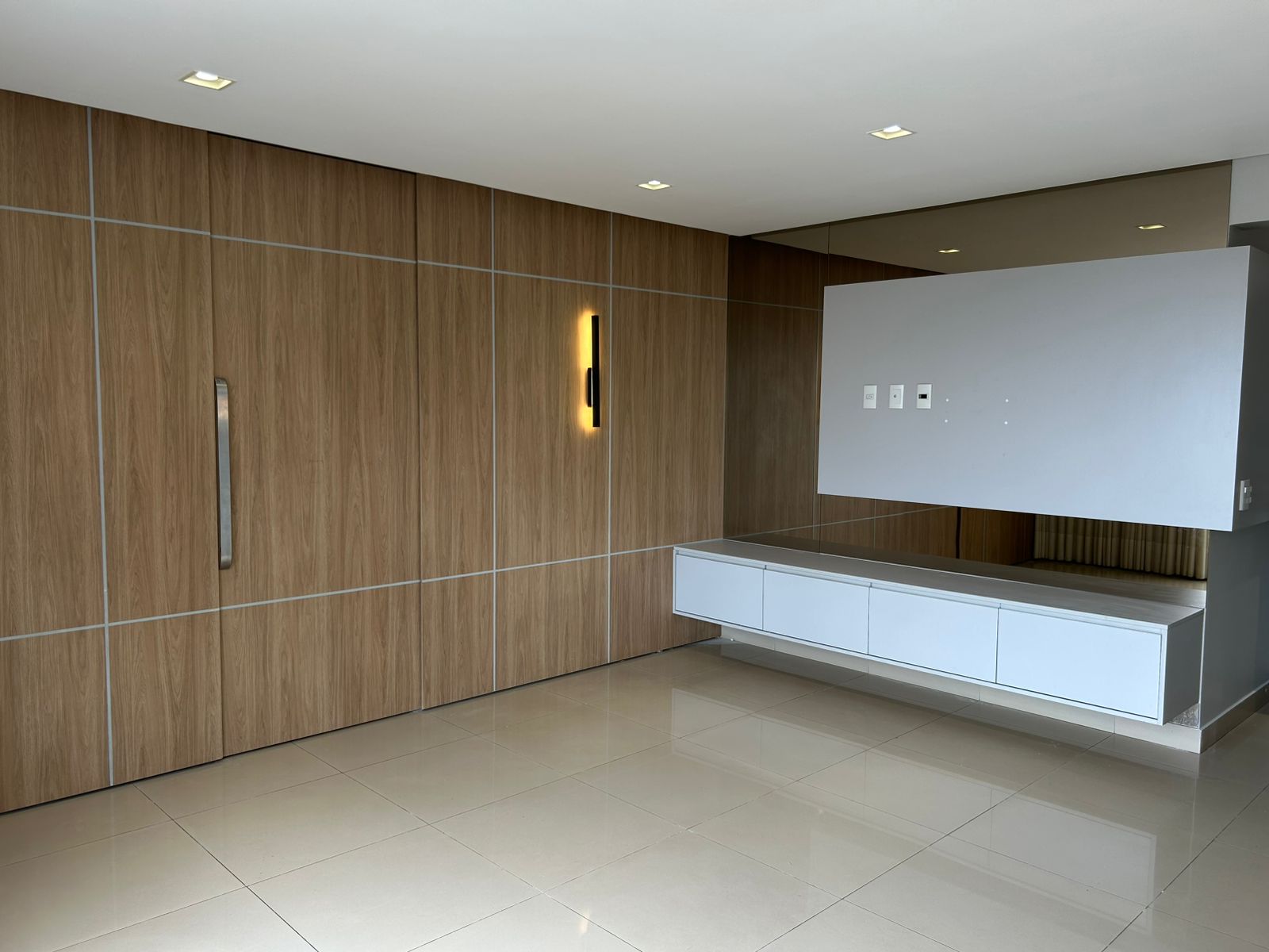 Apartamento 3 suítes 95m² excelente localização no bueno