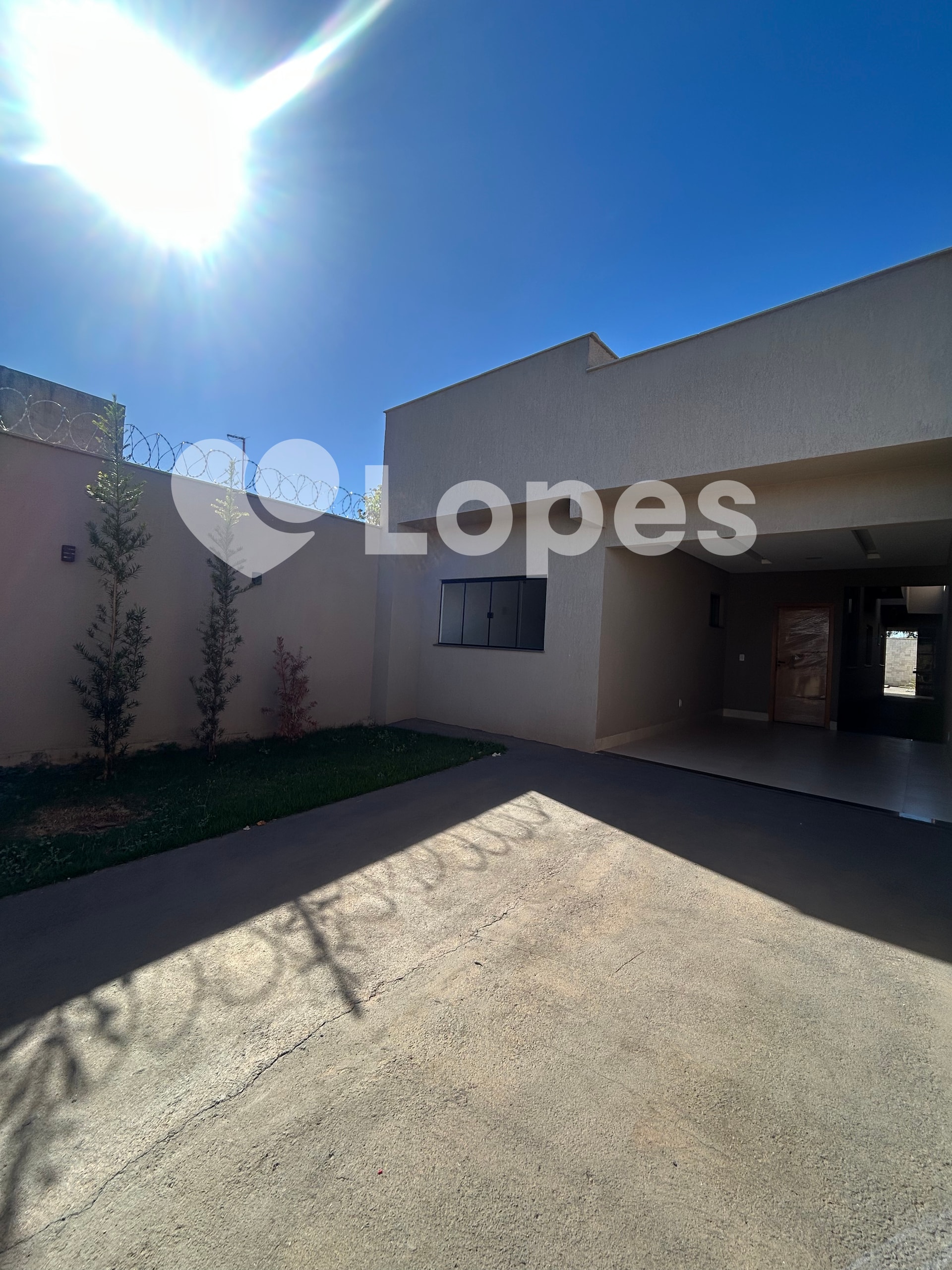 Casa 3 Quartos com Piscina Aquecida | Setor Itapuã | A Poucos Minutos do Buriti Shopping